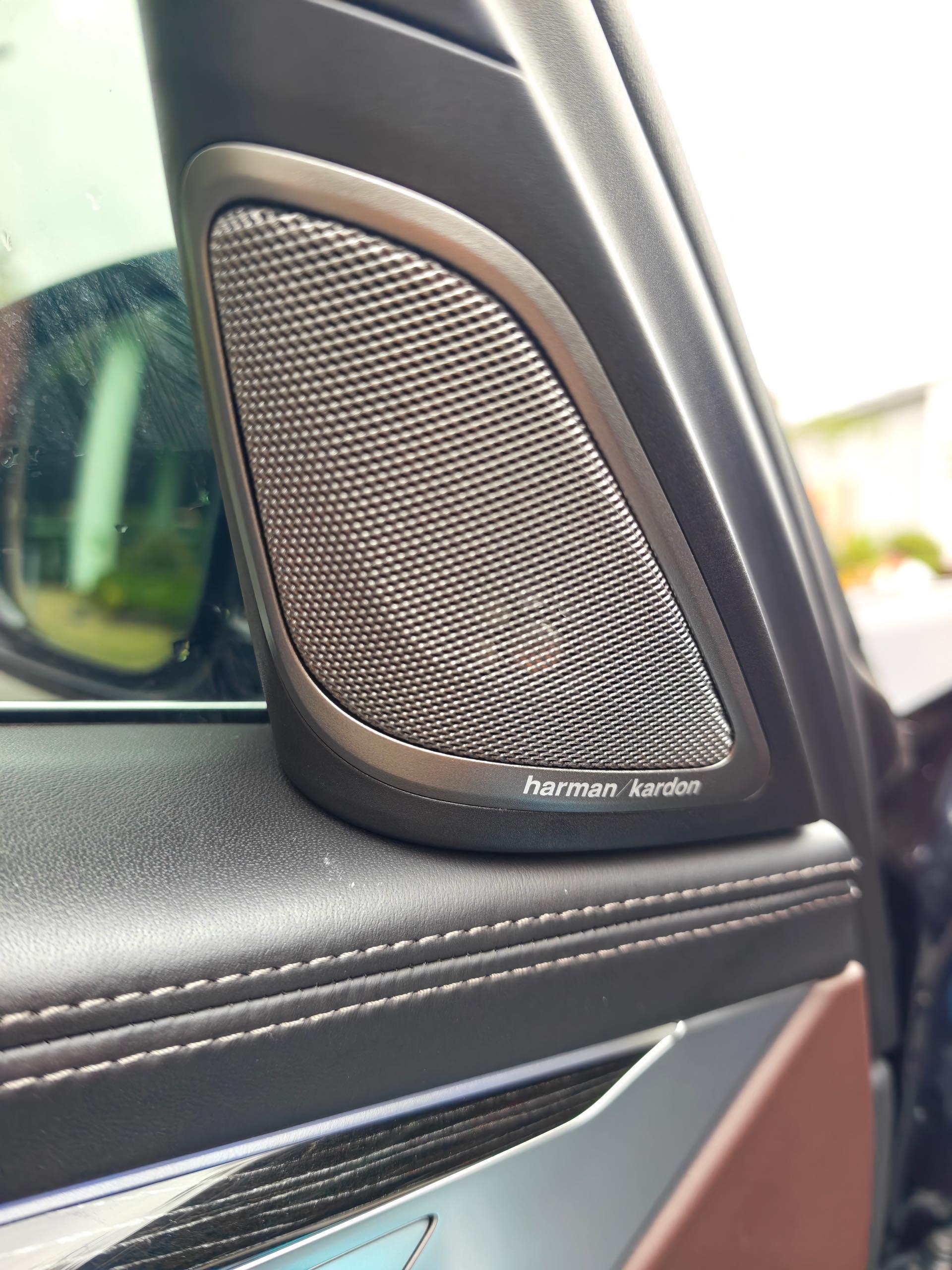 BMW 7 Series 2021 730Li M Sports Suit 8