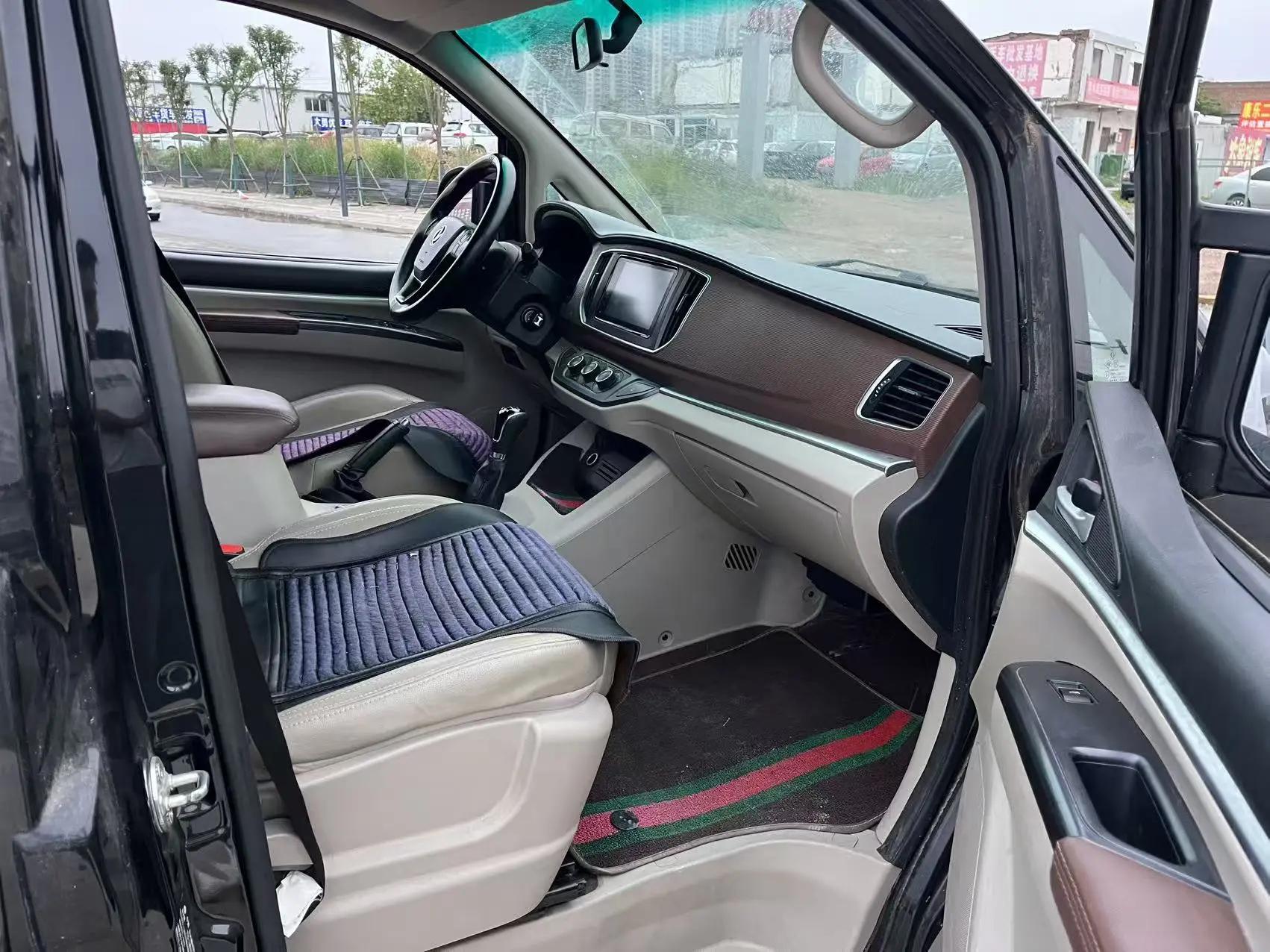 Lingzhi 2020 M5L 1.6L Luxury 7-seat 6