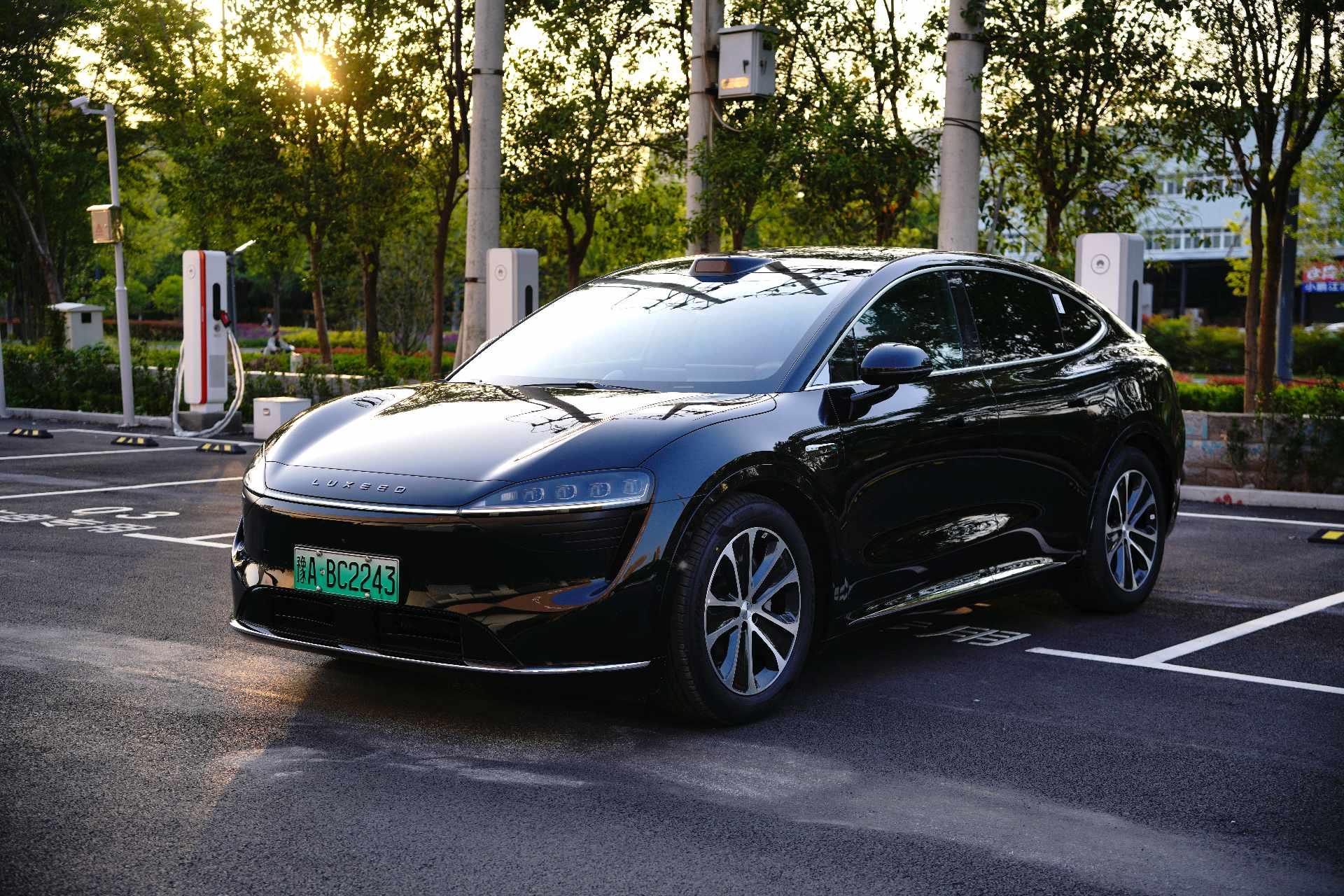 Intellectual 2024 R 7 667km Max automatic gear