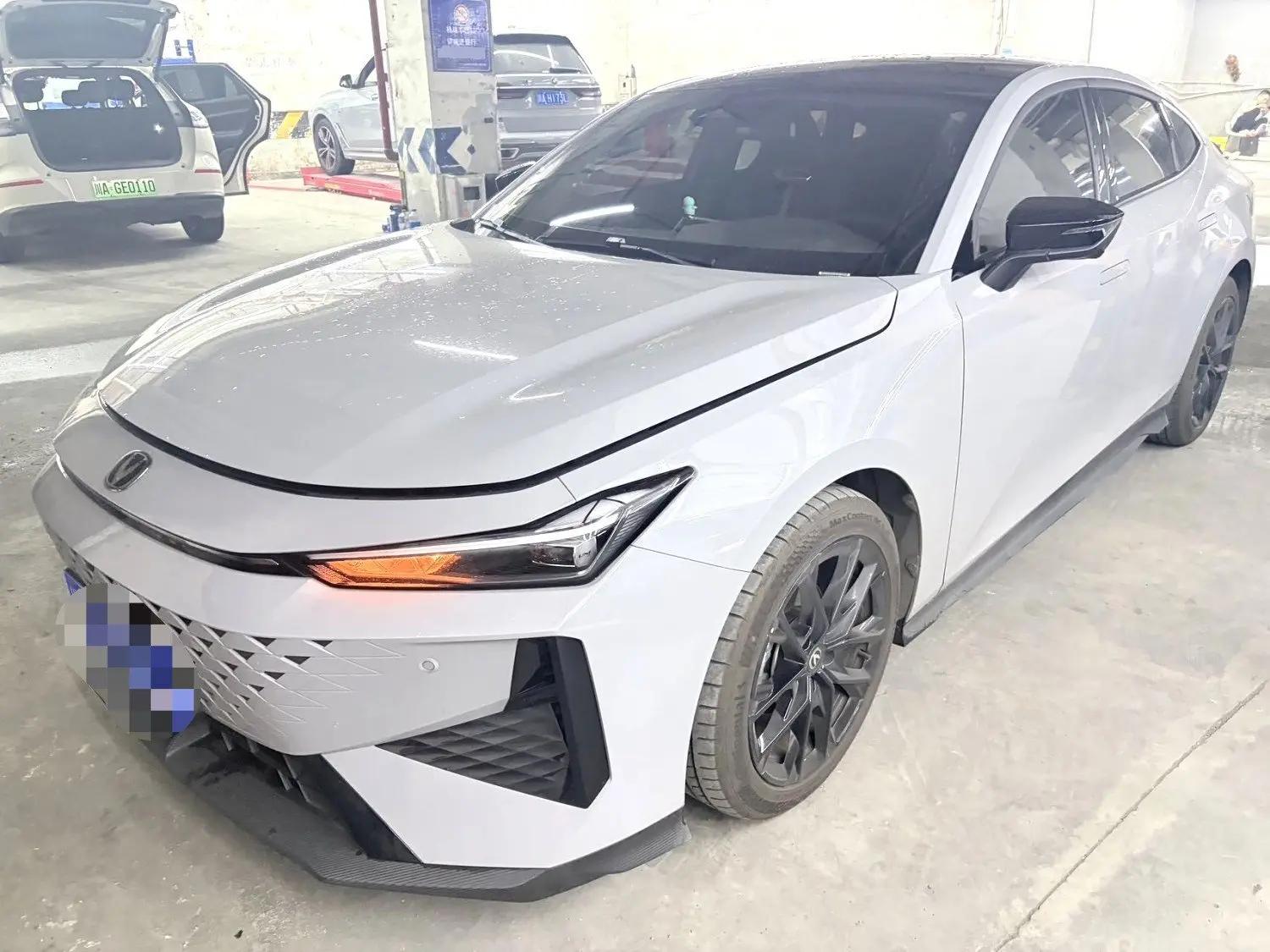 Open image lightbox: ChangAn 2024 UNI-V 1.5T Prestige Automatic