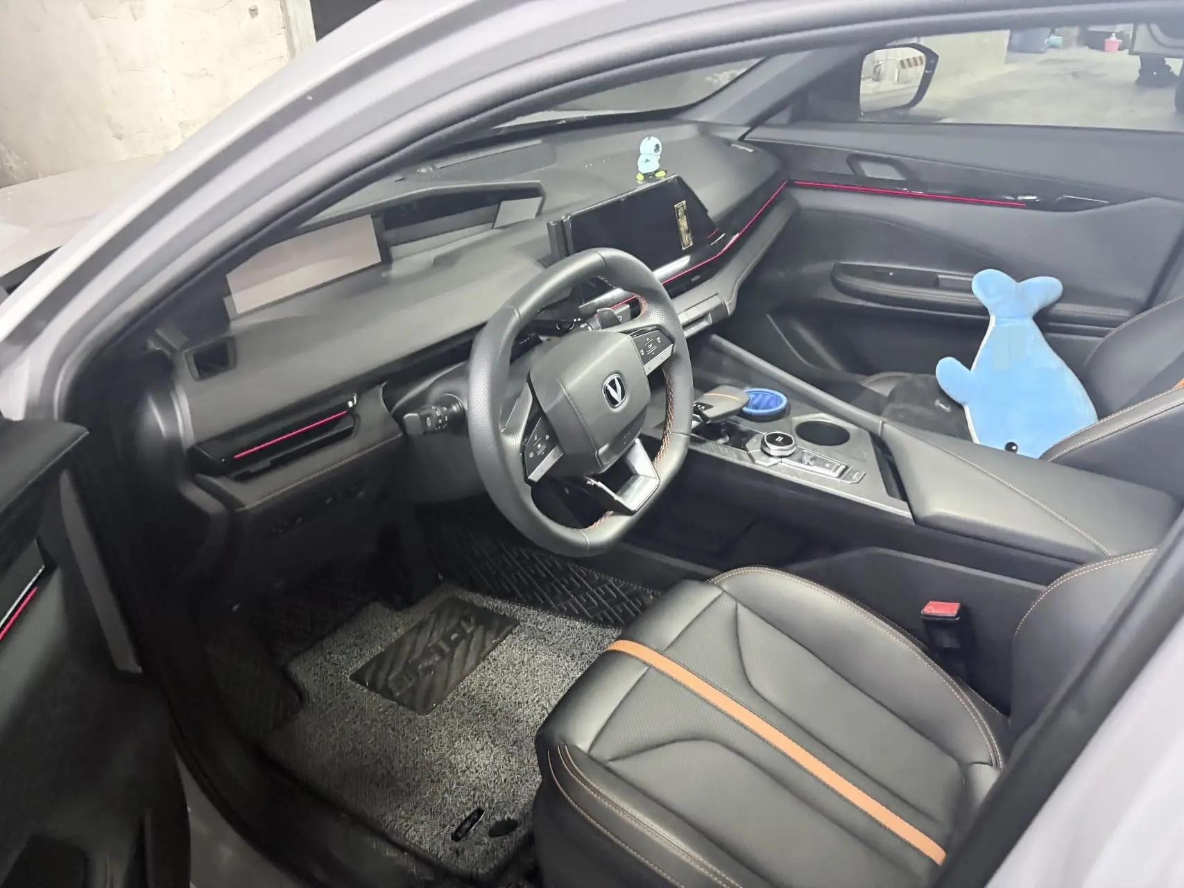 ChangAn 2024 UNI-V 1.5T Prestige Automatic 2
