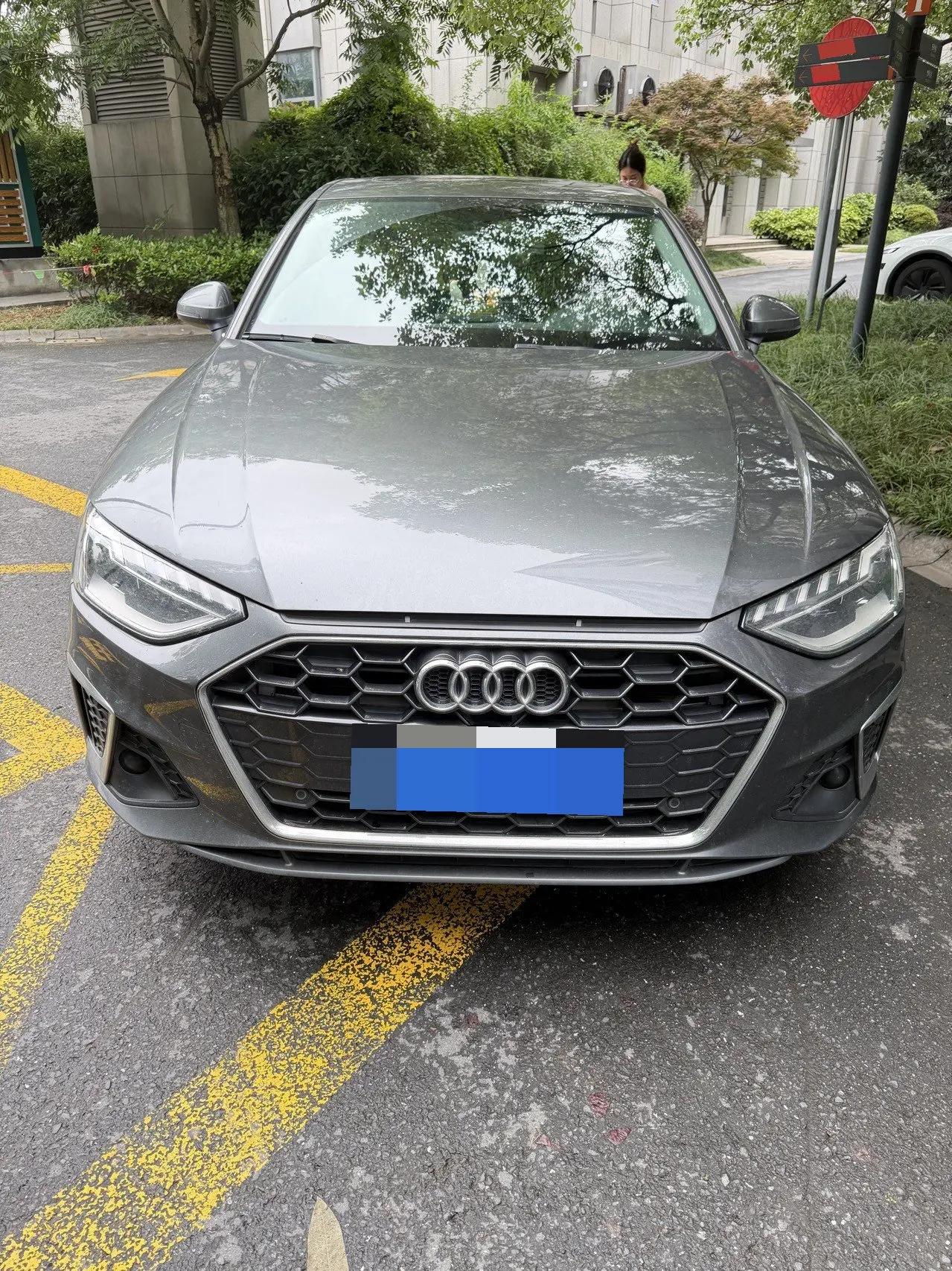 Audi A4L 2020 model 40 TFSI Luxury Dynamic Edition 2