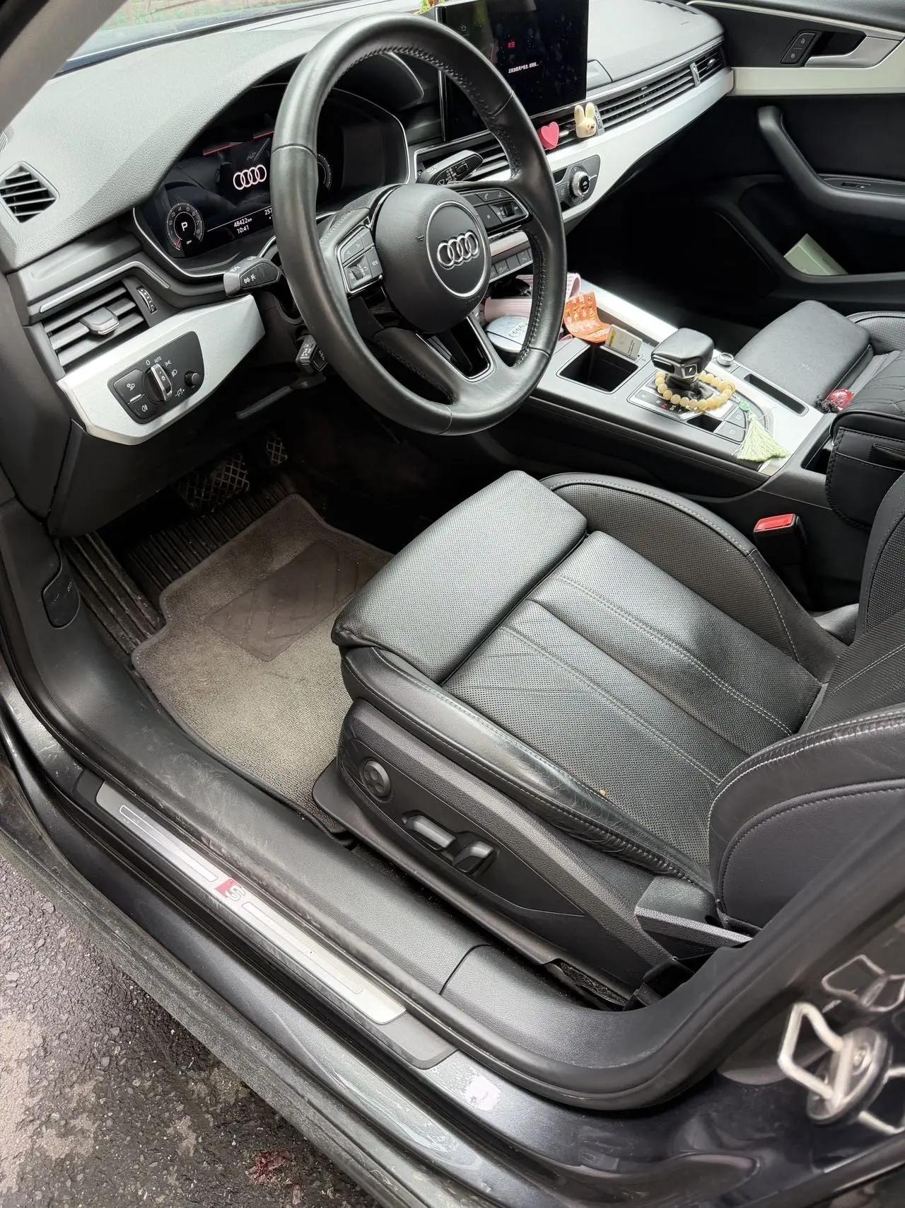 Audi A4L 2020 model 40 TFSI Luxury Dynamic Edition 3