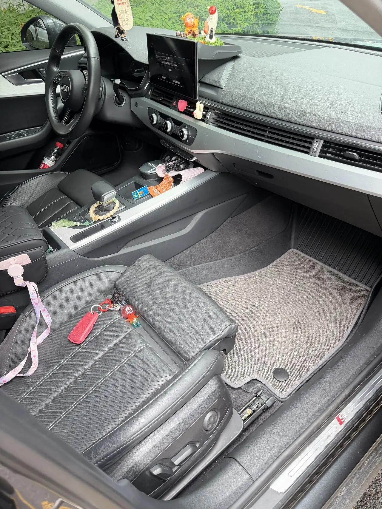 Audi A4L 2020 model 40 TFSI Luxury Dynamic Edition 6