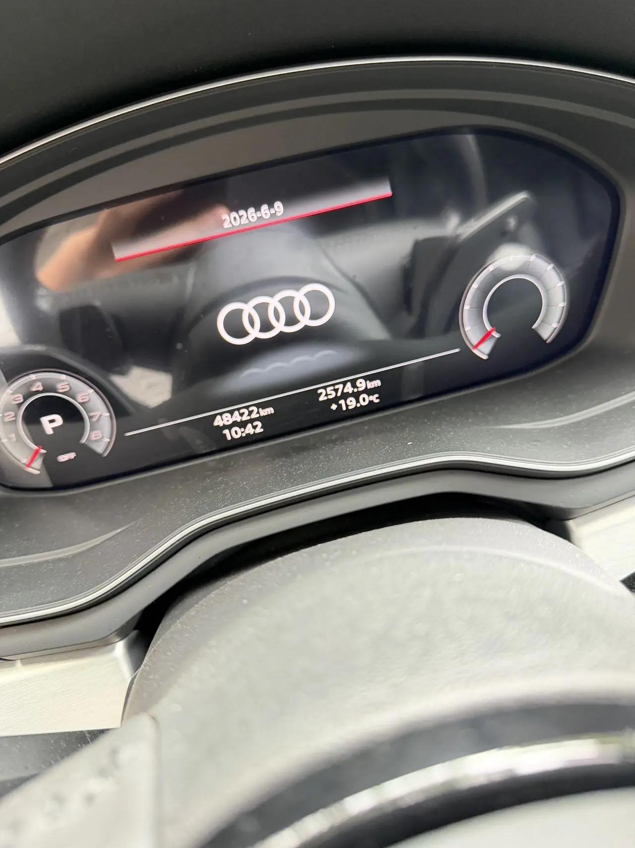 Audi A4L 2020 model 40 TFSI Luxury Dynamic Edition 8