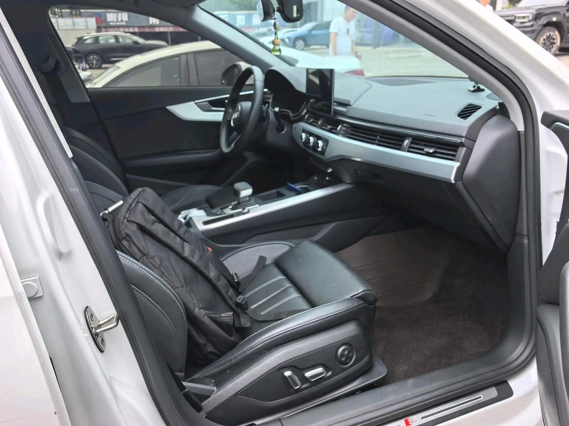 Audi 2024 A4L 2.0TFSI 40TFSI Sporty Style Automatic 4