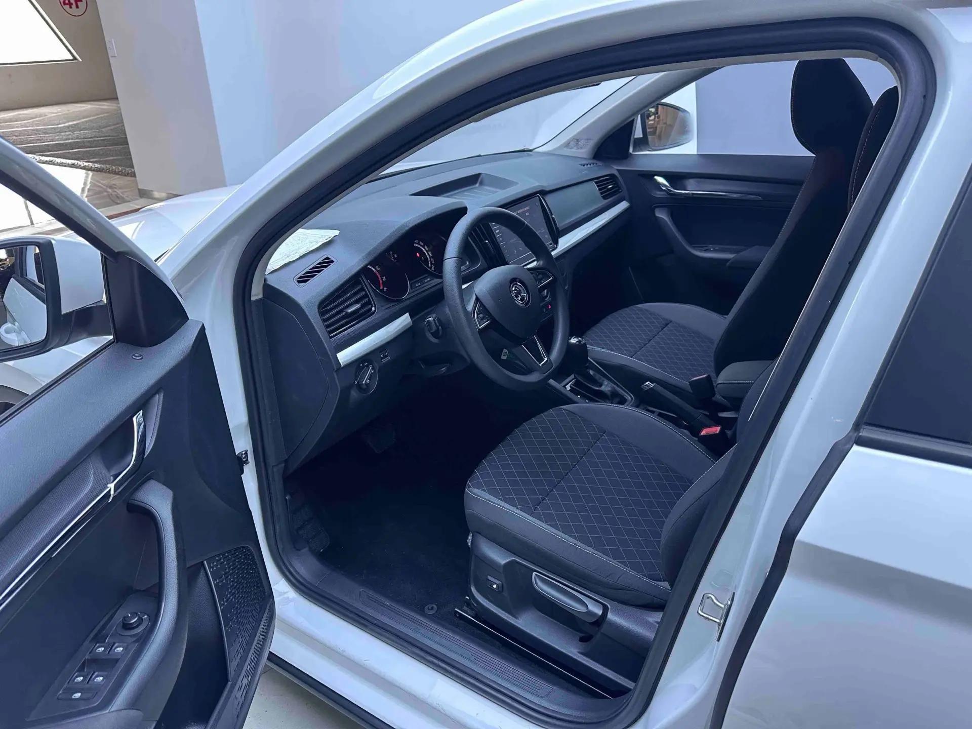 Komik 2021 1.5L Automatic Standard Edition 3