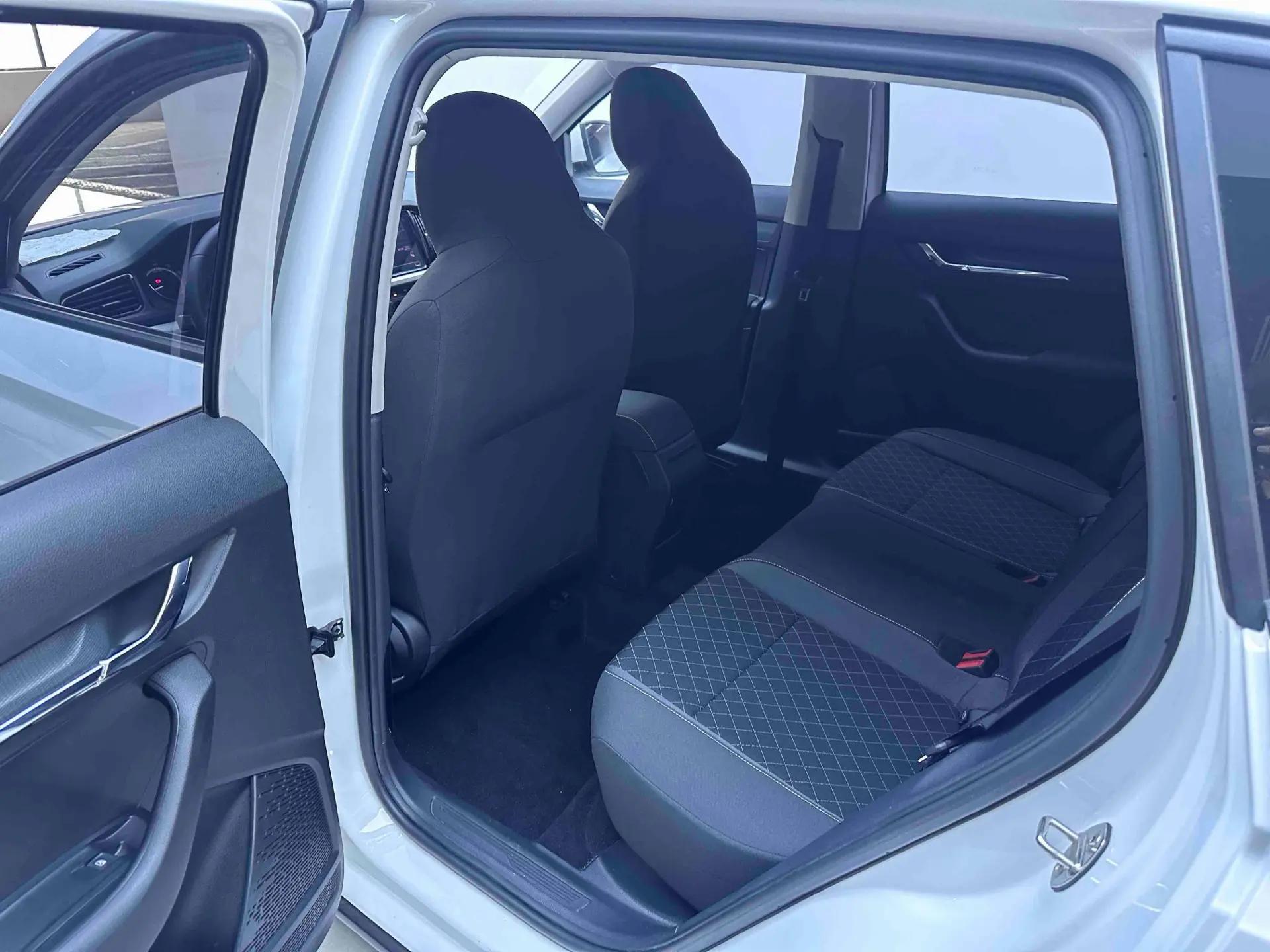Komik 2021 1.5L Automatic Standard Edition 4