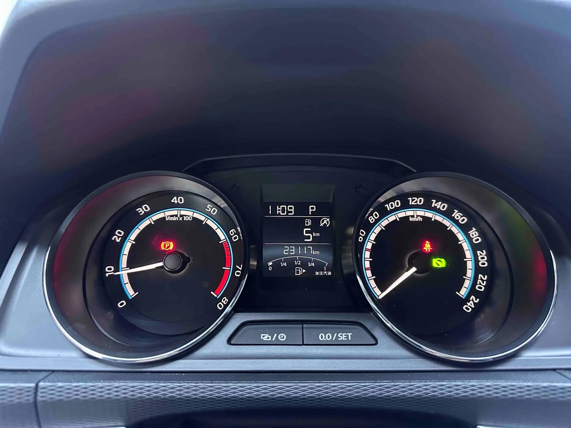 Komik 2021 1.5L Automatic Standard Edition 5