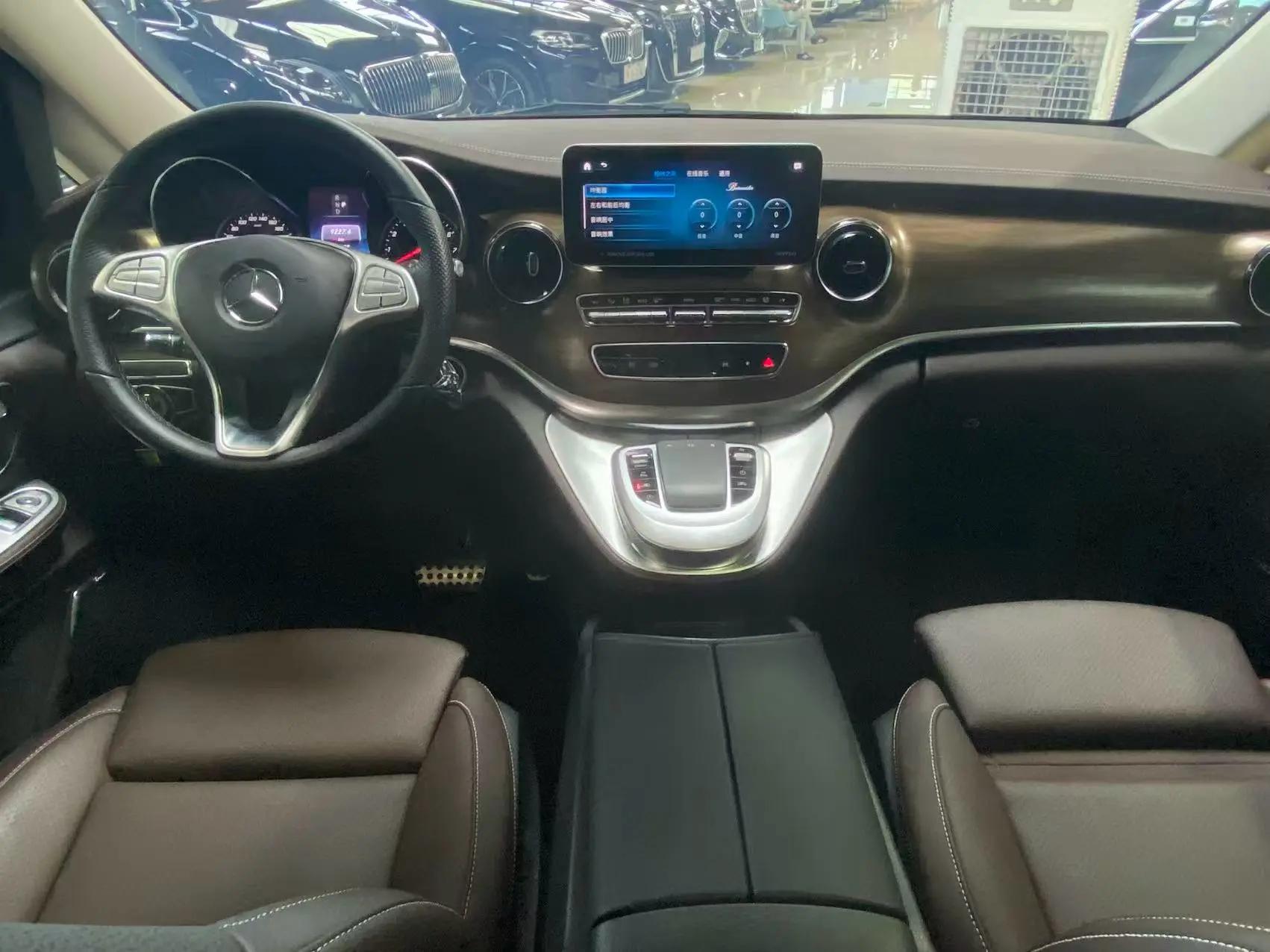 Mercedes Benz V-Class 2022V 260 L 2.0T Prestige Automatic 4