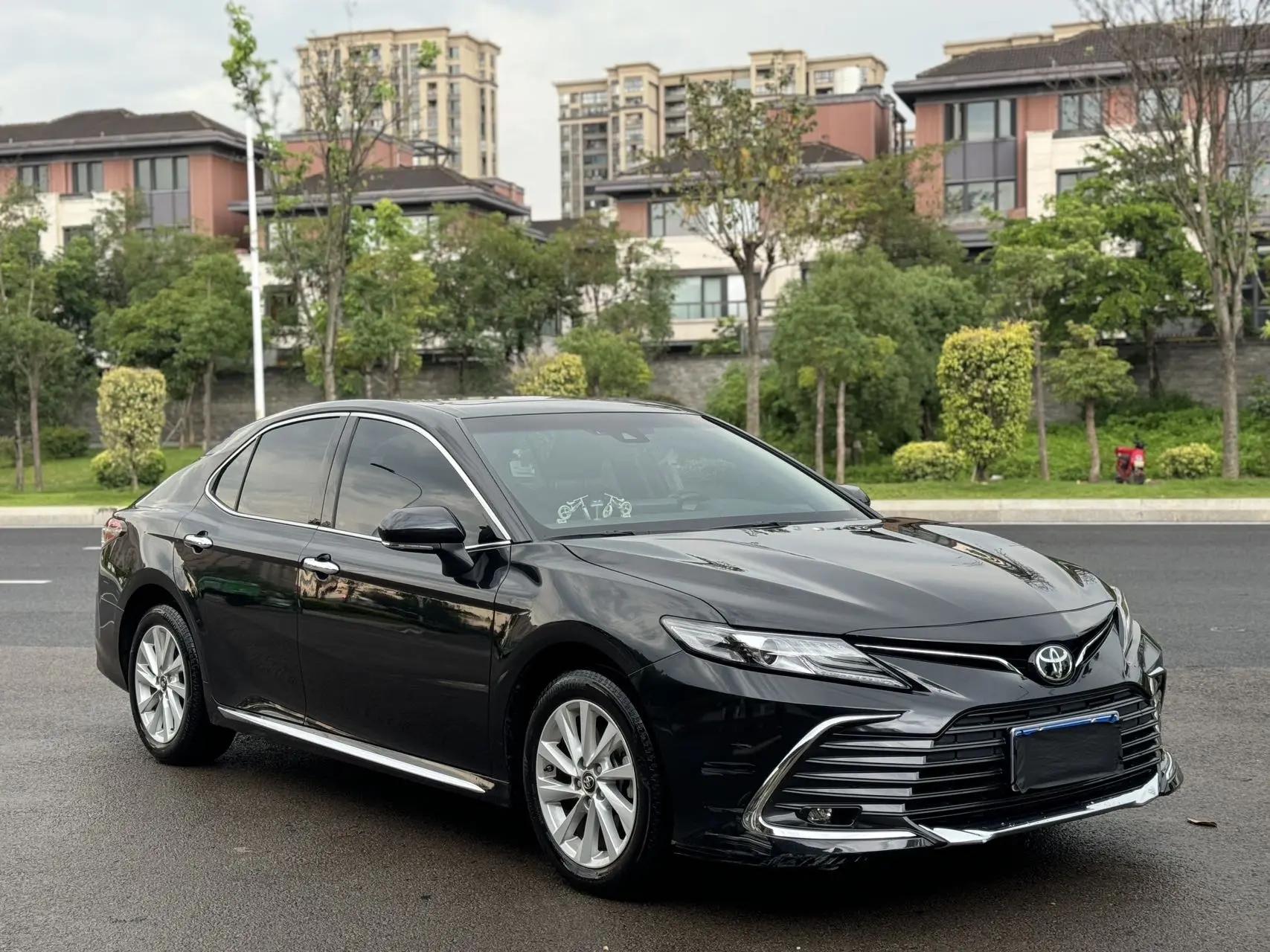 Toyota 2023 Camry 2.0G CVT Luxury Edition Automatic 3
