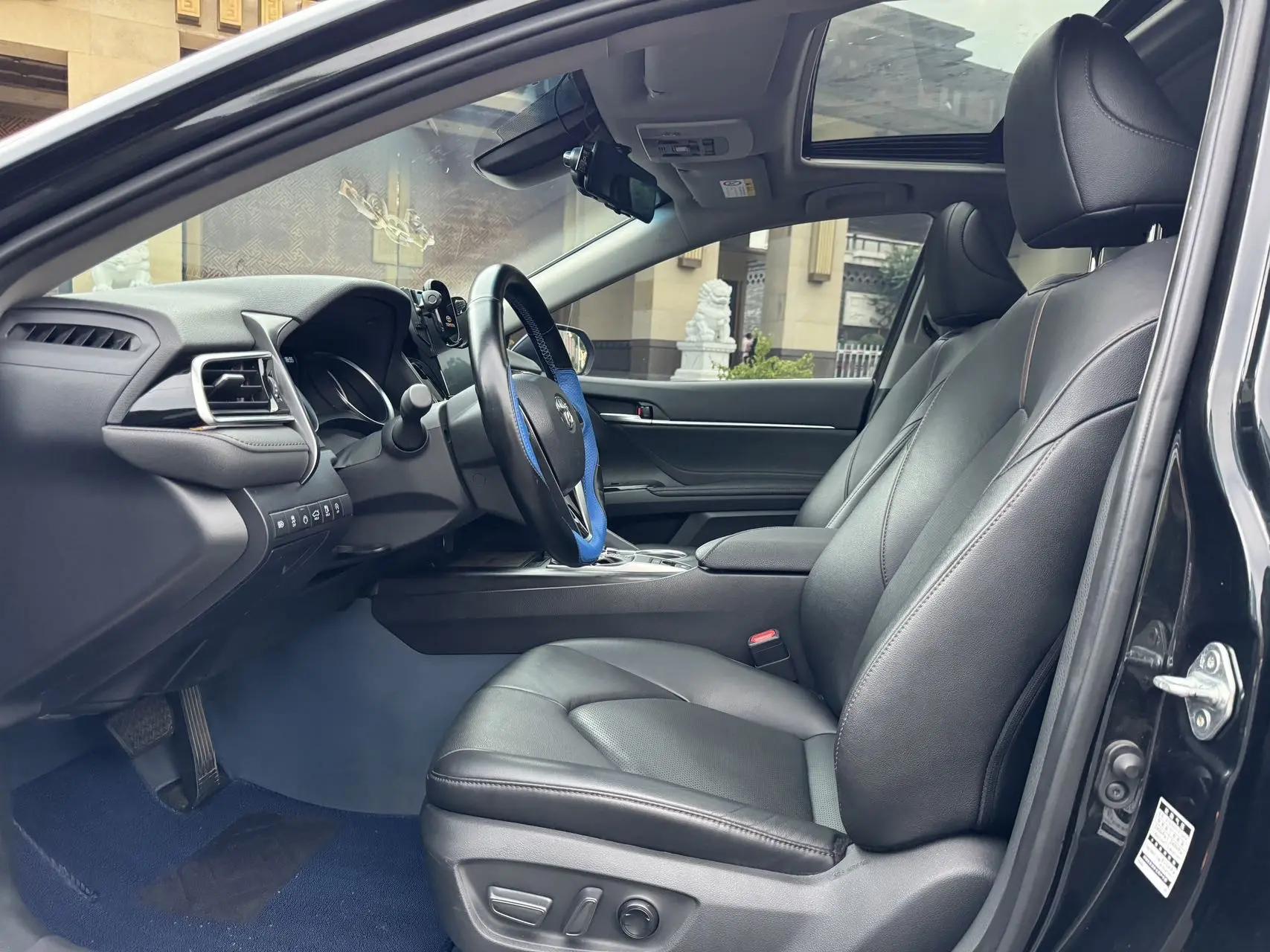 Toyota 2023 Camry 2.0G CVT Luxury Edition Automatic 4
