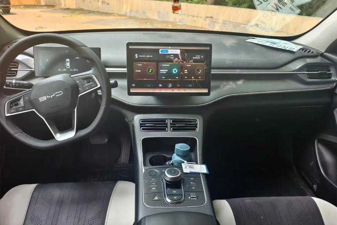 BYD 2024 Destroyer 05 DM-i 1.5 CVT Glory Edition 55KM Luxury Automatic 6