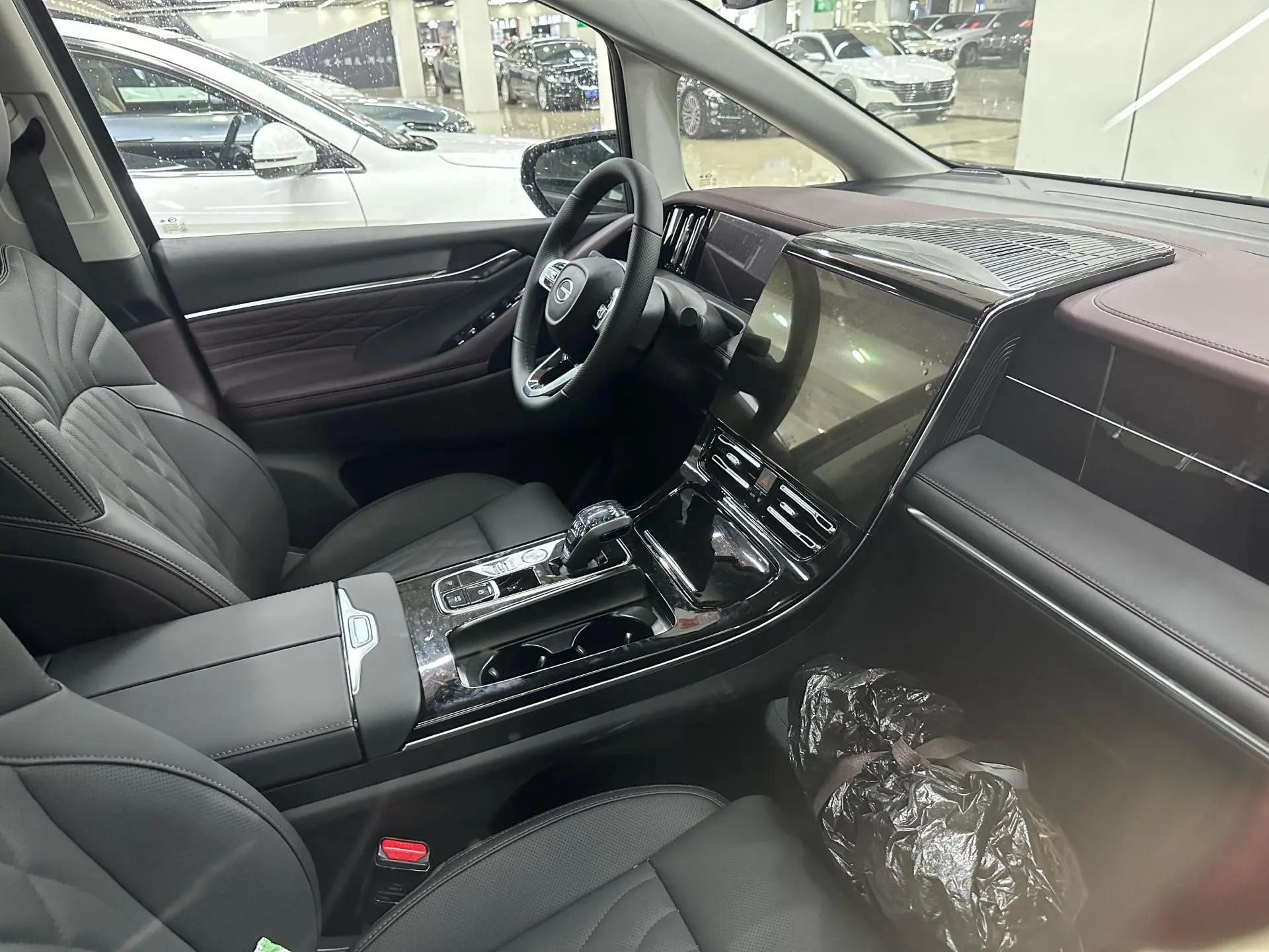 GAC Trumpchi 2024 M8 2.0T 400T Master Series Prestige Automatic 5