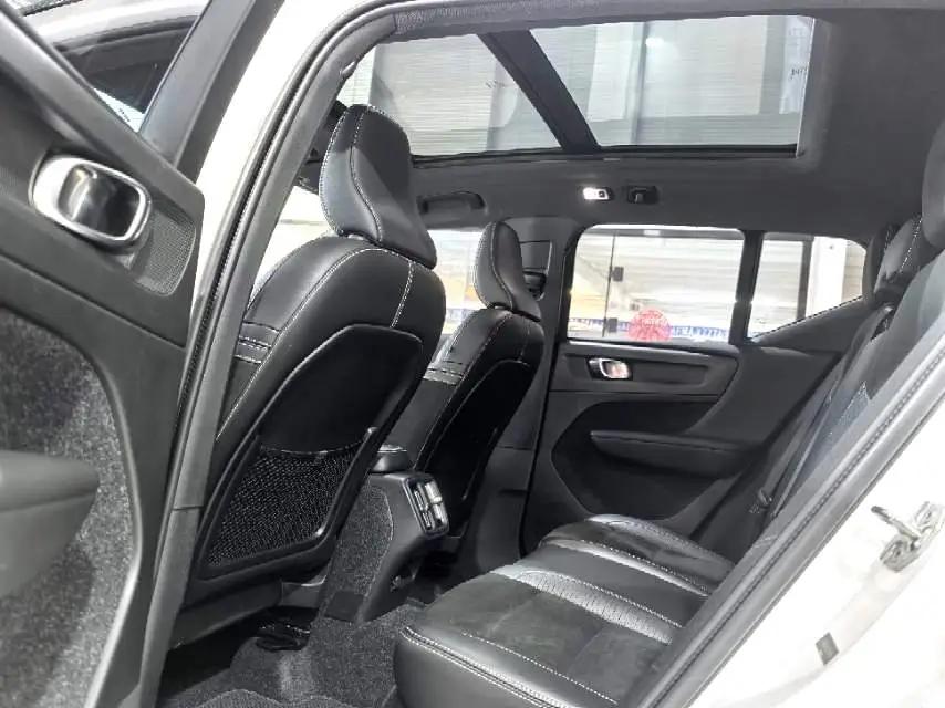 Volvo XC40 2020 T4 4-wheel drive smart and elegant sports version 6
