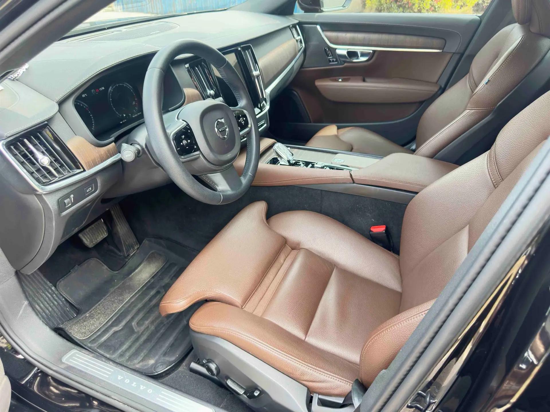 Volvo S90 2021 B5 Zhiyuan Deluxe Edition 3