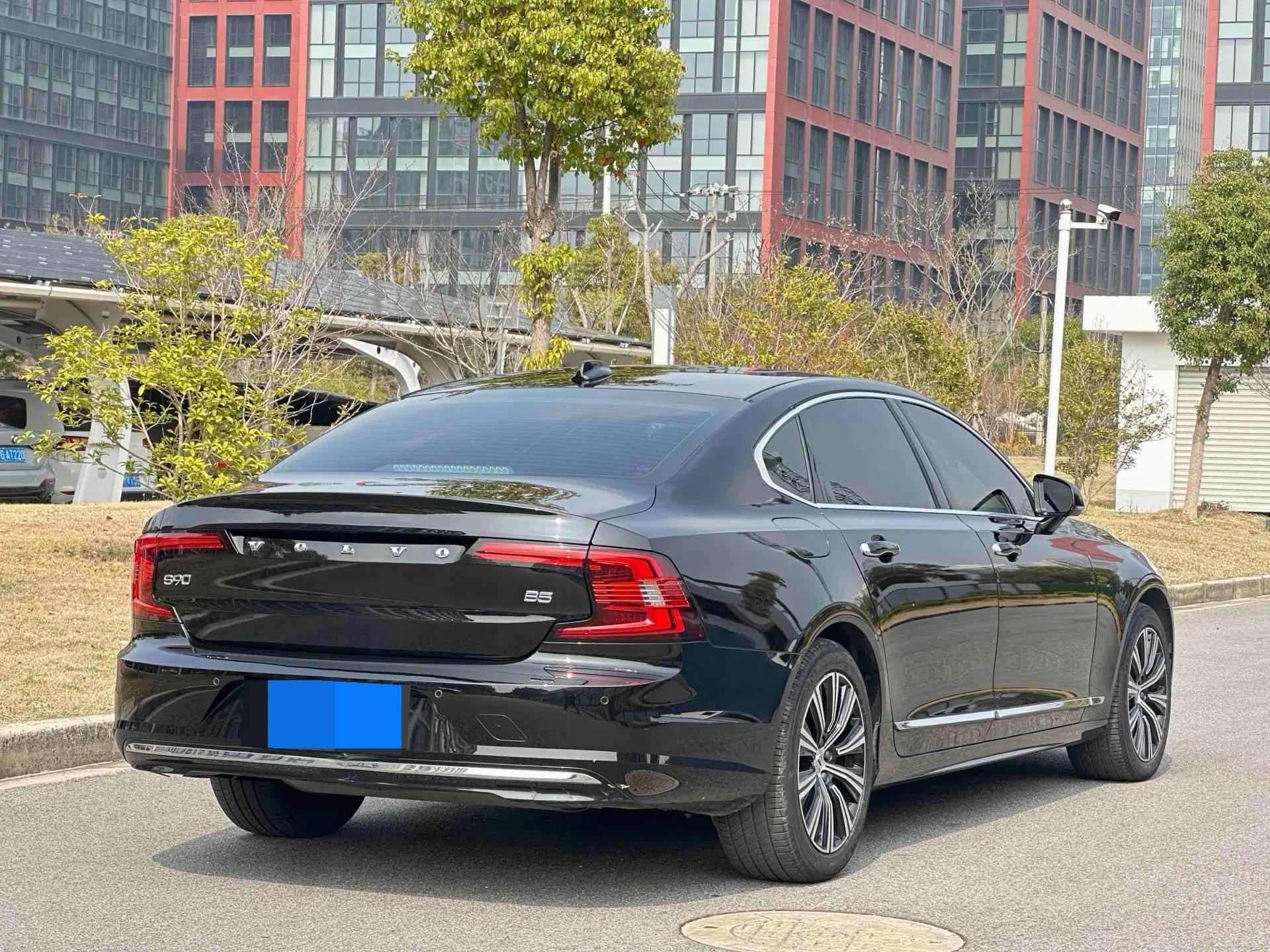 Volvo S90 2021 B5 Zhiyuan Deluxe Edition 6