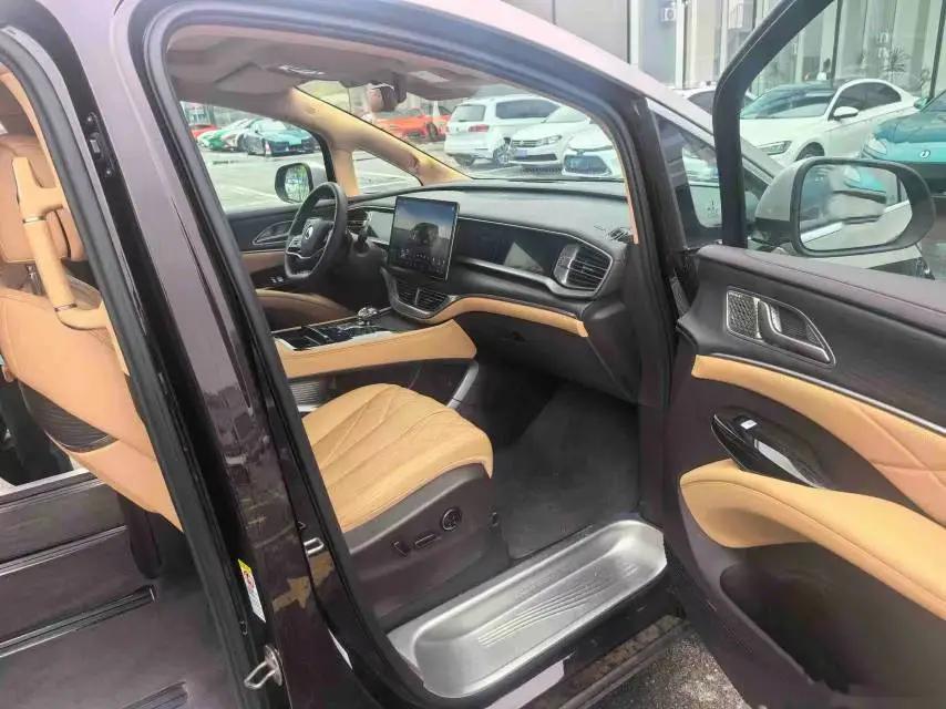 Denza 2025 Denza D9 DM-i 1.5T stepless intelligent driving version 1020 four-wheel drive flagship automatic gear 3