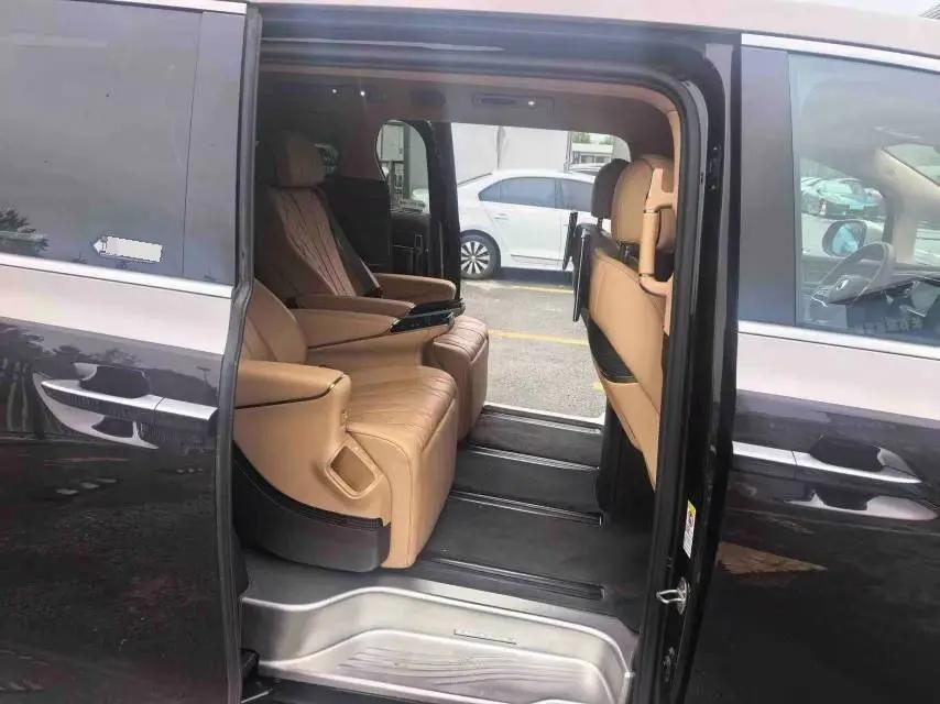 Denza 2025 Denza D9 DM-i 1.5T stepless intelligent driving version 1020 four-wheel drive flagship automatic gear 5