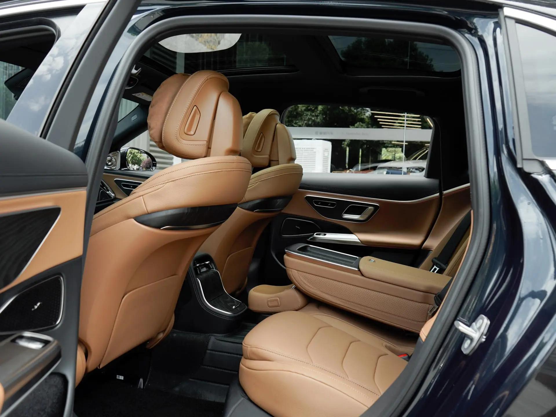 Mercedes Benz E-Class New Energy 2024 E 350 e L 2.0T Sports Automatic 13