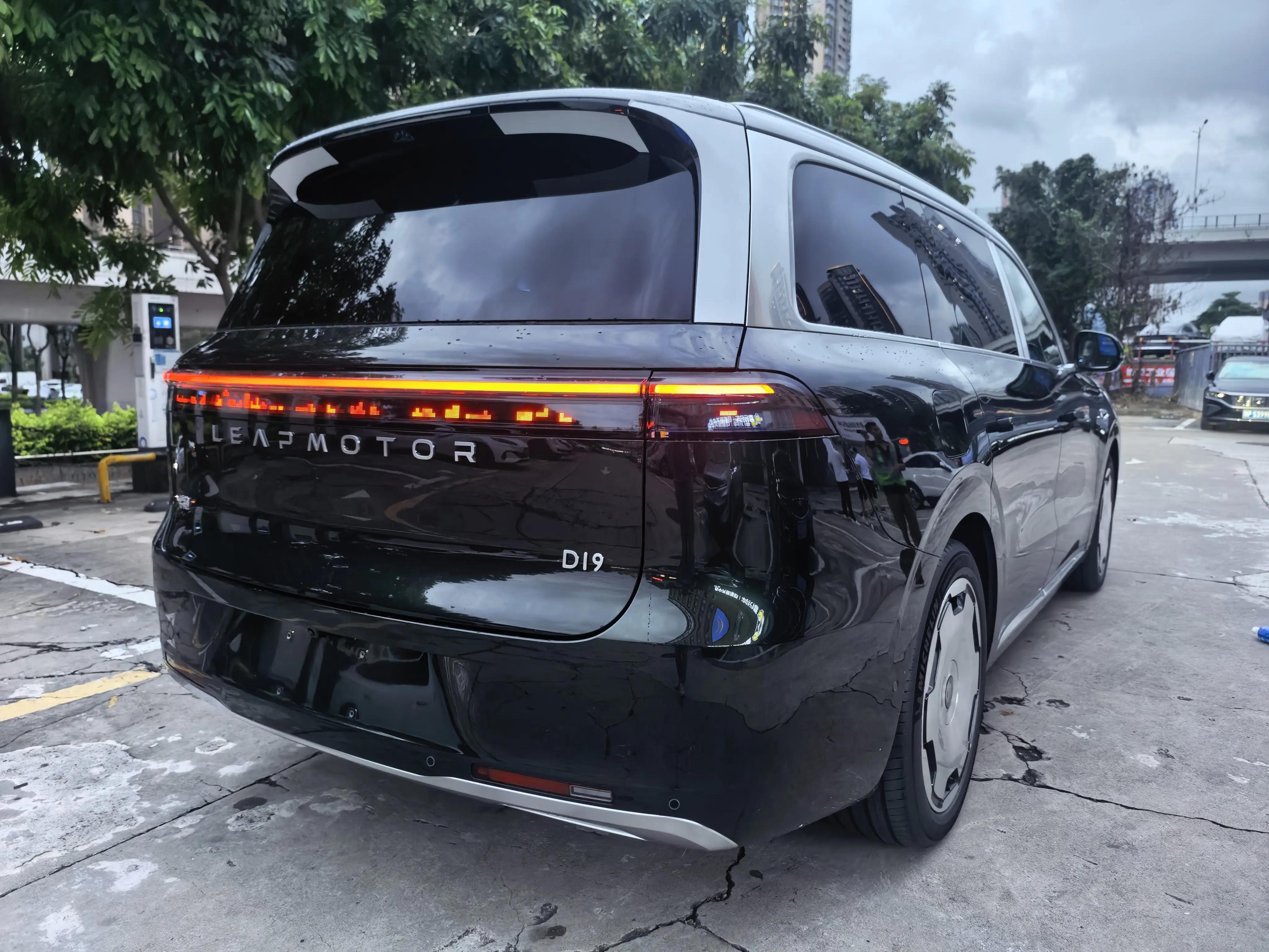 Leapmotor 2026 D 19 500 Zhizun Edition 6-seat Automatic Gear 5