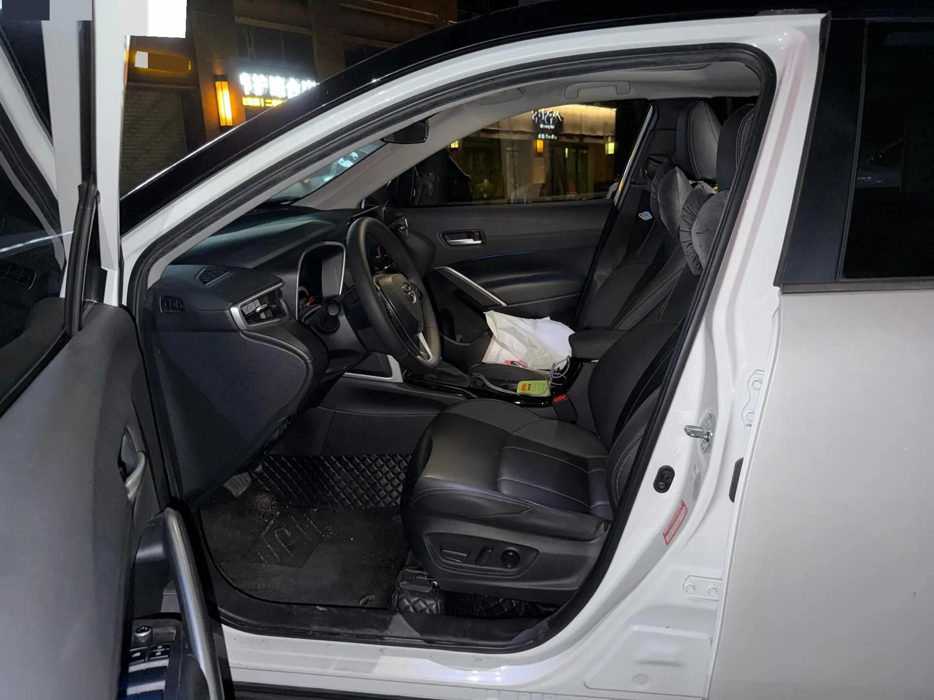 Toyota 2023 Frontlander 2.0 CVT Luxury Edition Automatic 4