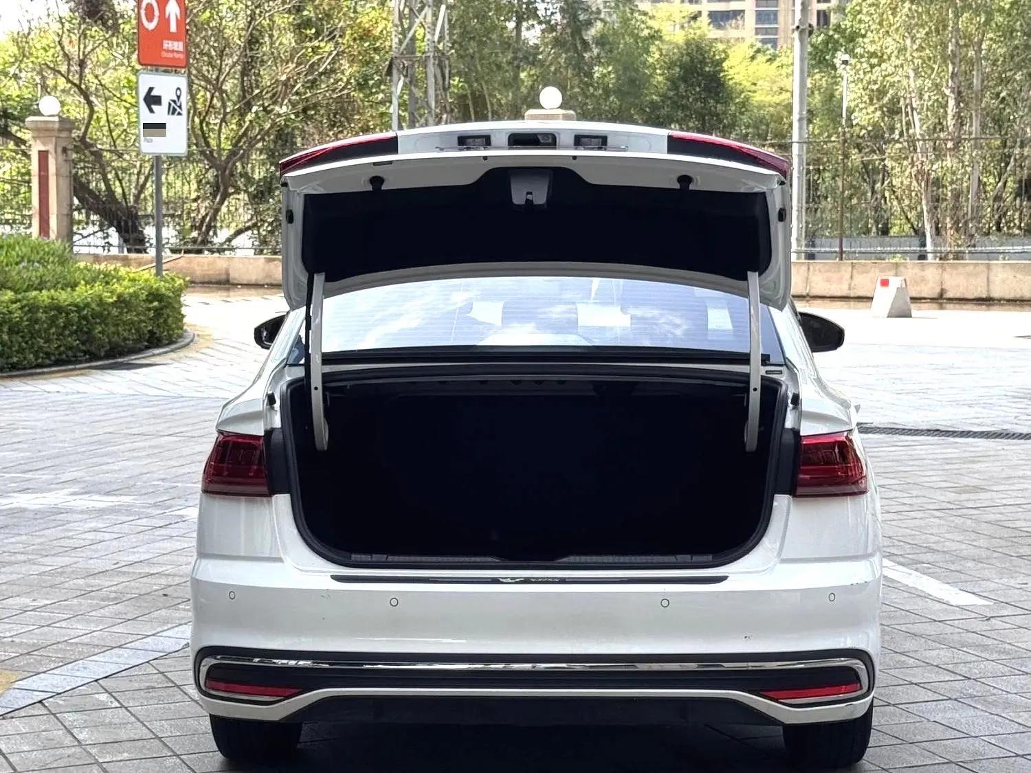 Bora 2023 200TSI DSG Smooth Edition 4