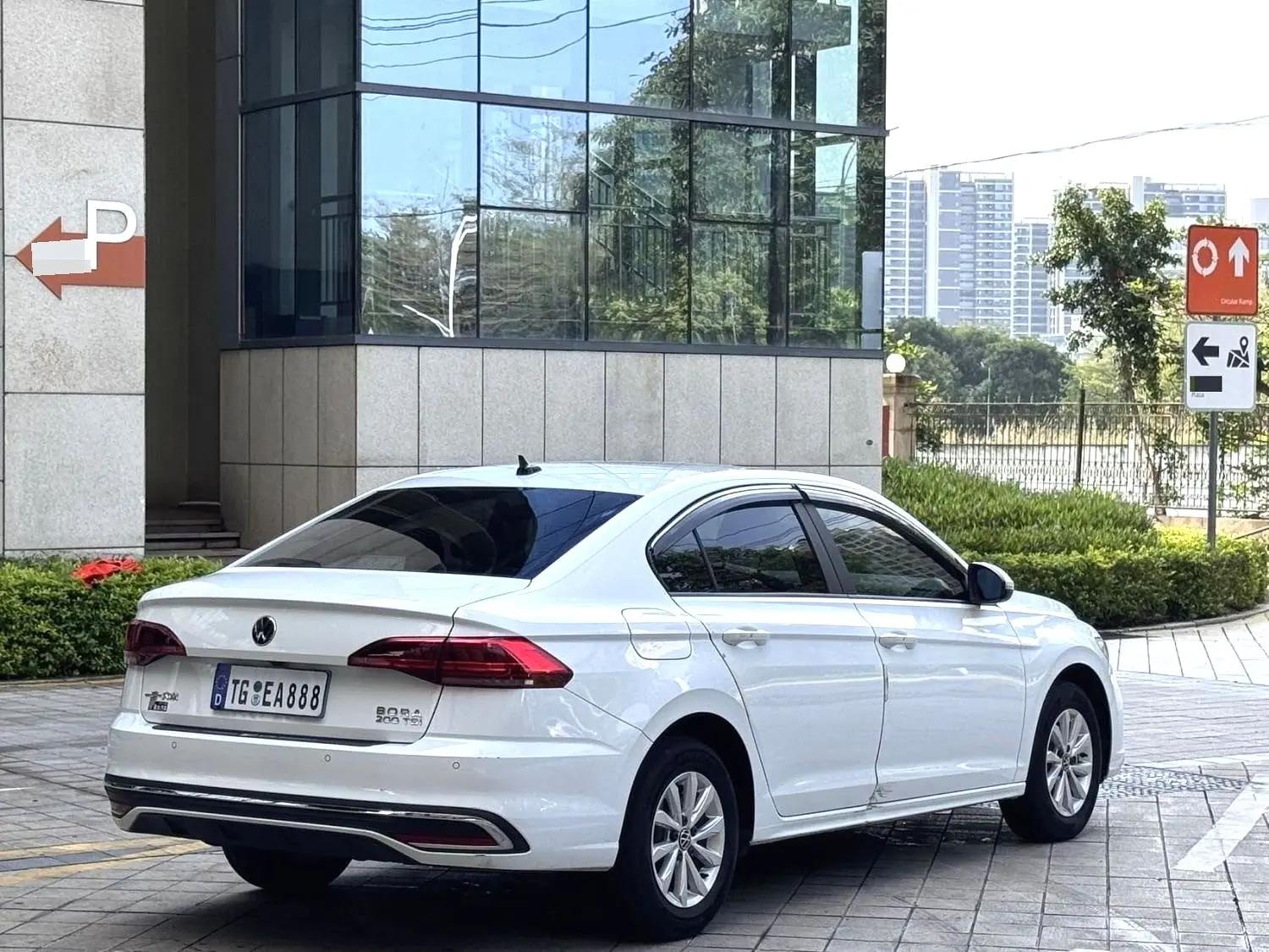 Bora 2023 200TSI DSG Smooth Edition 6