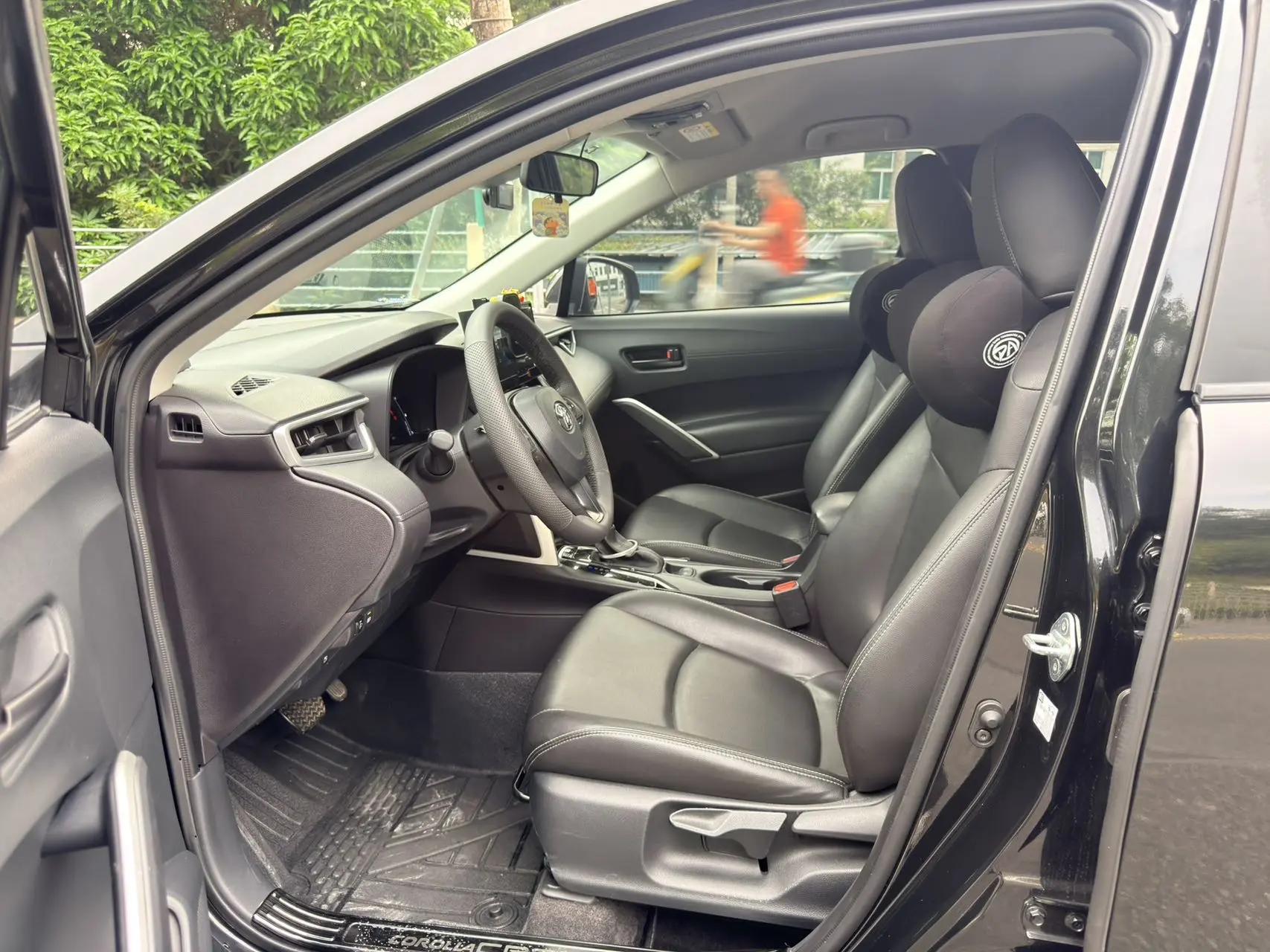 Toyota 2024 Corolla Cross Dual Engine 2.0 CVT Intelligent Electric Hybrid Pioneer Edition Automatic 4