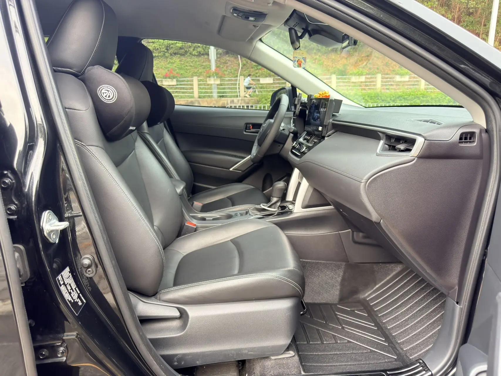 Toyota 2024 Corolla Cross Dual Engine 2.0 CVT Intelligent Electric Hybrid Pioneer Edition Automatic 7