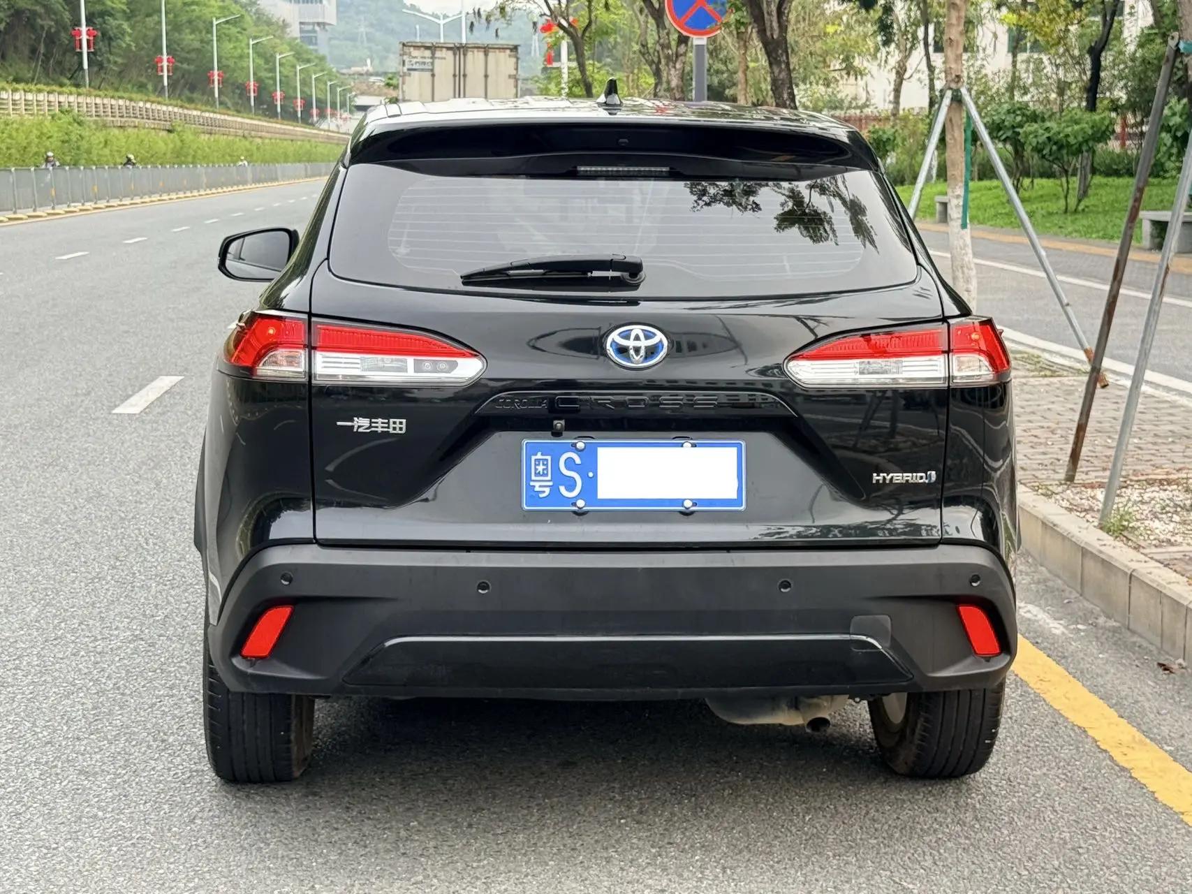 Toyota 2024 Corolla Cross Dual Engine 2.0 CVT Intelligent Electric Hybrid Pioneer Edition Automatic 9