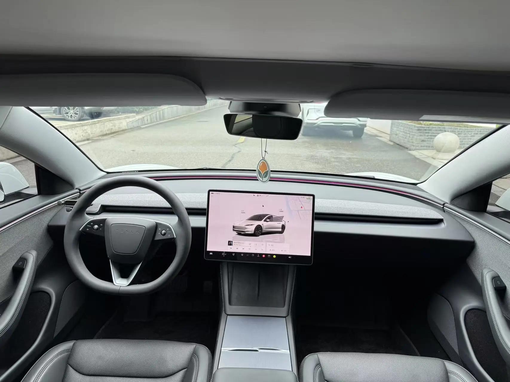 Tesla 2025 Model 3 Rear-Wheel Drive Automatic 5