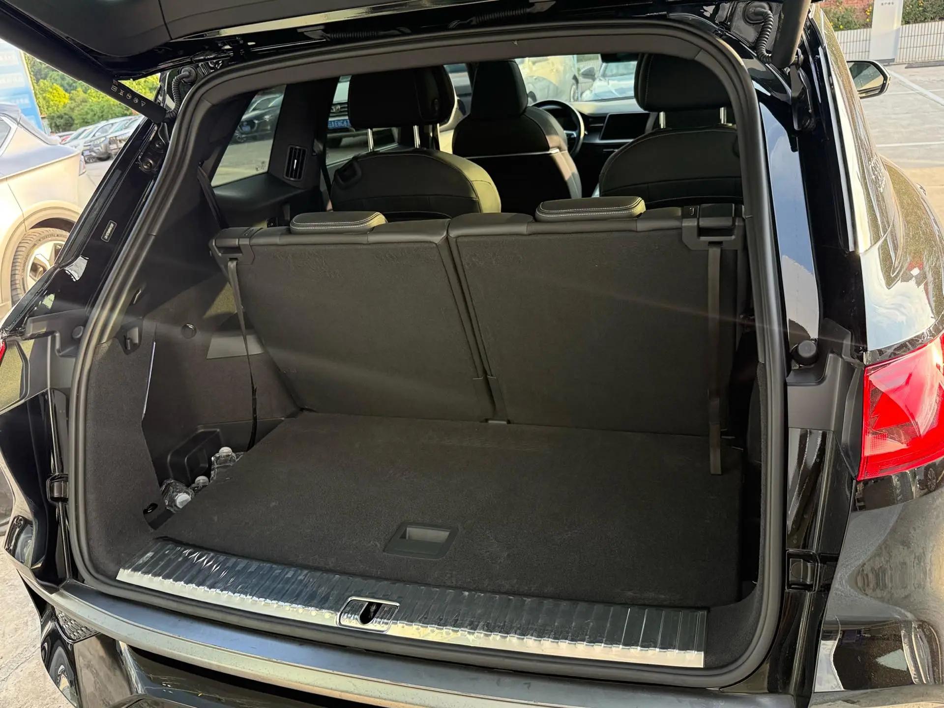 Audi 2024 Q6 2.0TFSI 45TFSI Quattro Black Samurai Edition 6-seat Automatic Gear 14