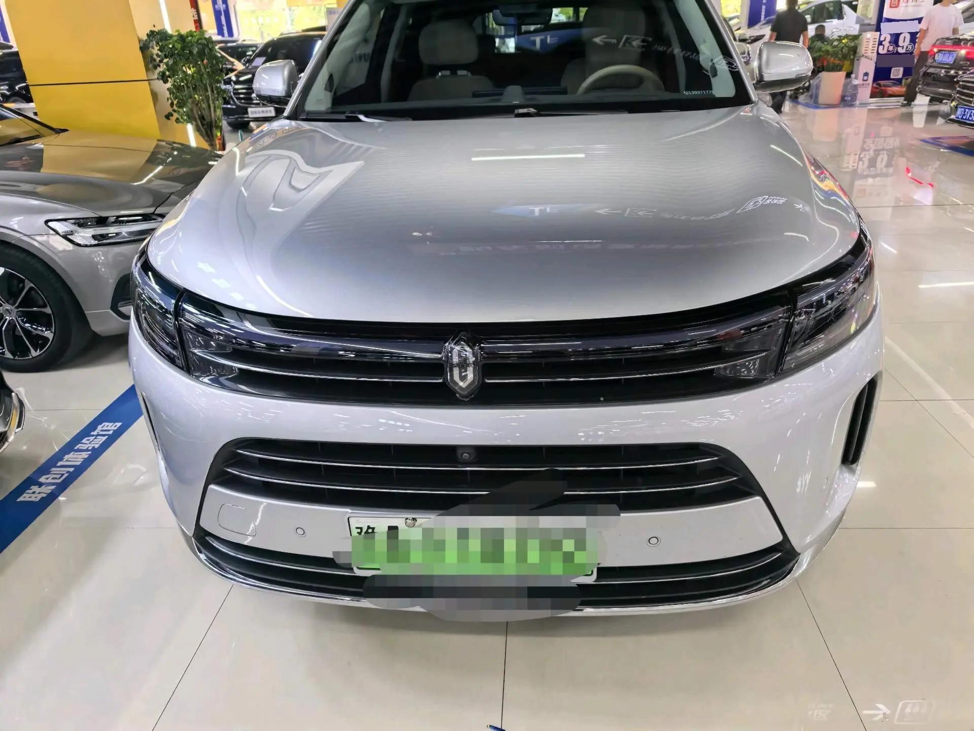 AITO 2024 AITO M7 Smart Drive Four-wheel Drive Max Edition 5-seat Automatic Gear 2