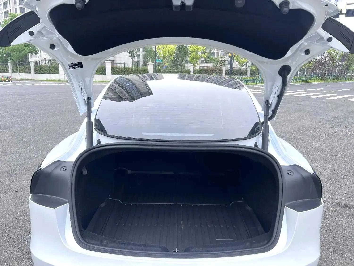 Tesla 2025 Model 3 Rear-Wheel Drive Automatic 11
