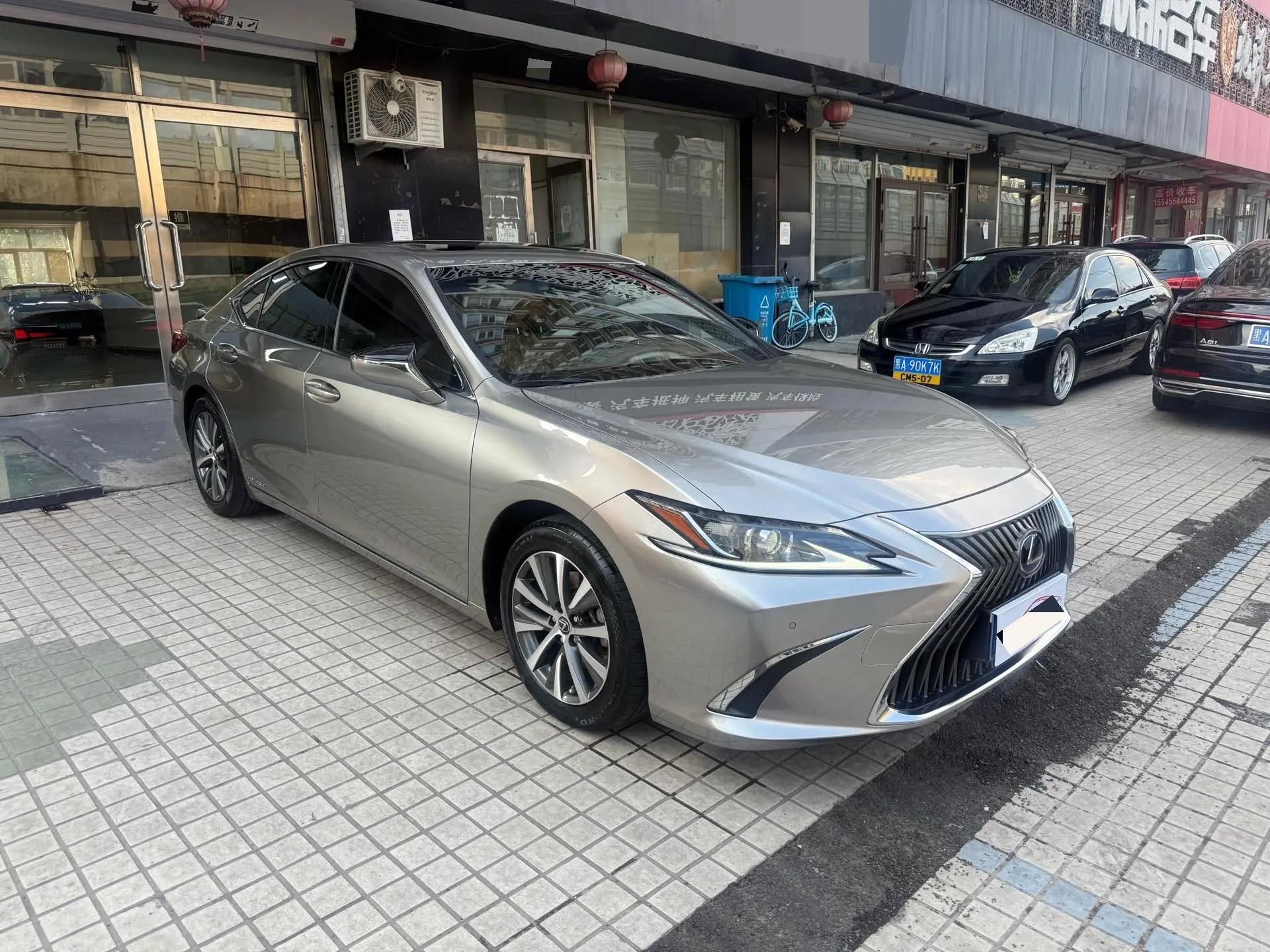 Lexus ES 2020 300h Elite Edition 3