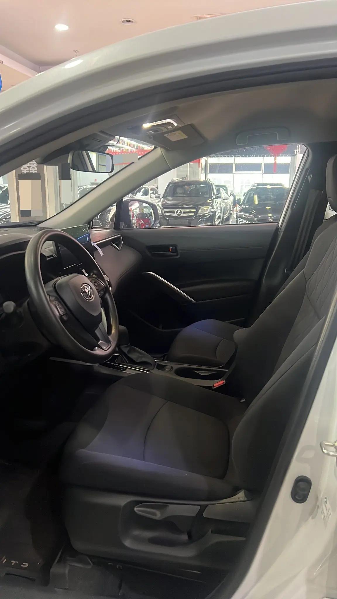 Toyota 2024 Corolla Cross Dual Engine 2.0 CVT Intelligent Electric Hybrid Pioneer Edition Automatic 3