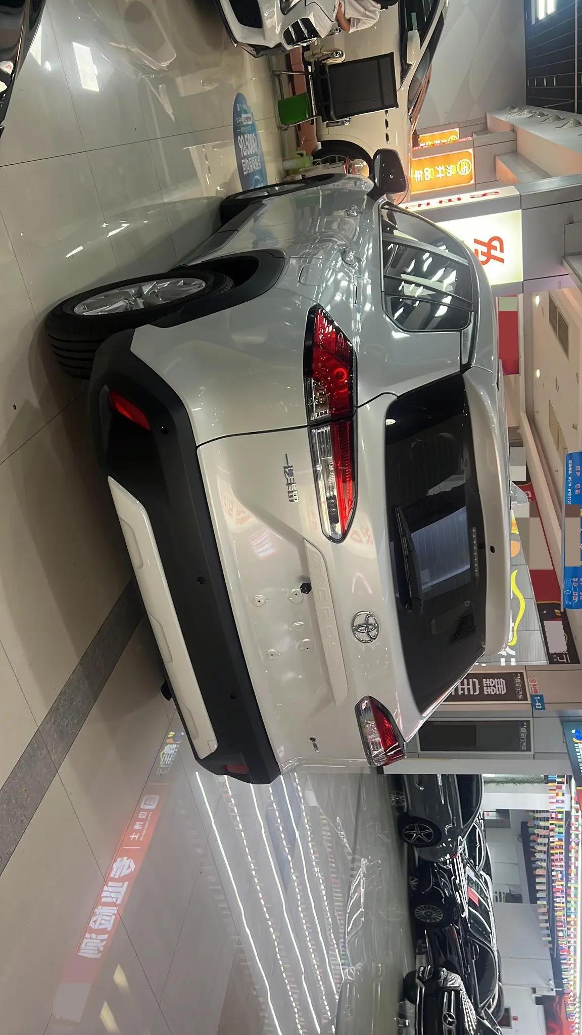 Toyota 2024 Corolla Cross Dual Engine 2.0 CVT Intelligent Electric Hybrid Pioneer Edition Automatic 6