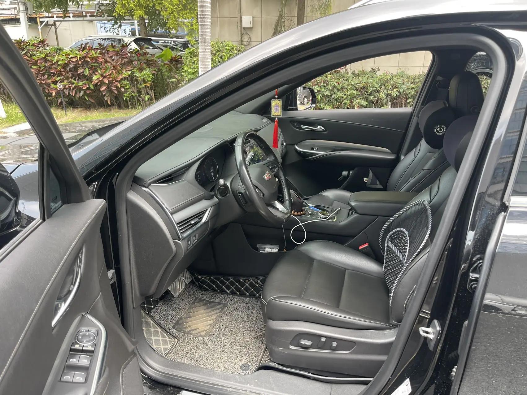Cadillac XT4 2020 28T Two-Drive Luxury Model 8