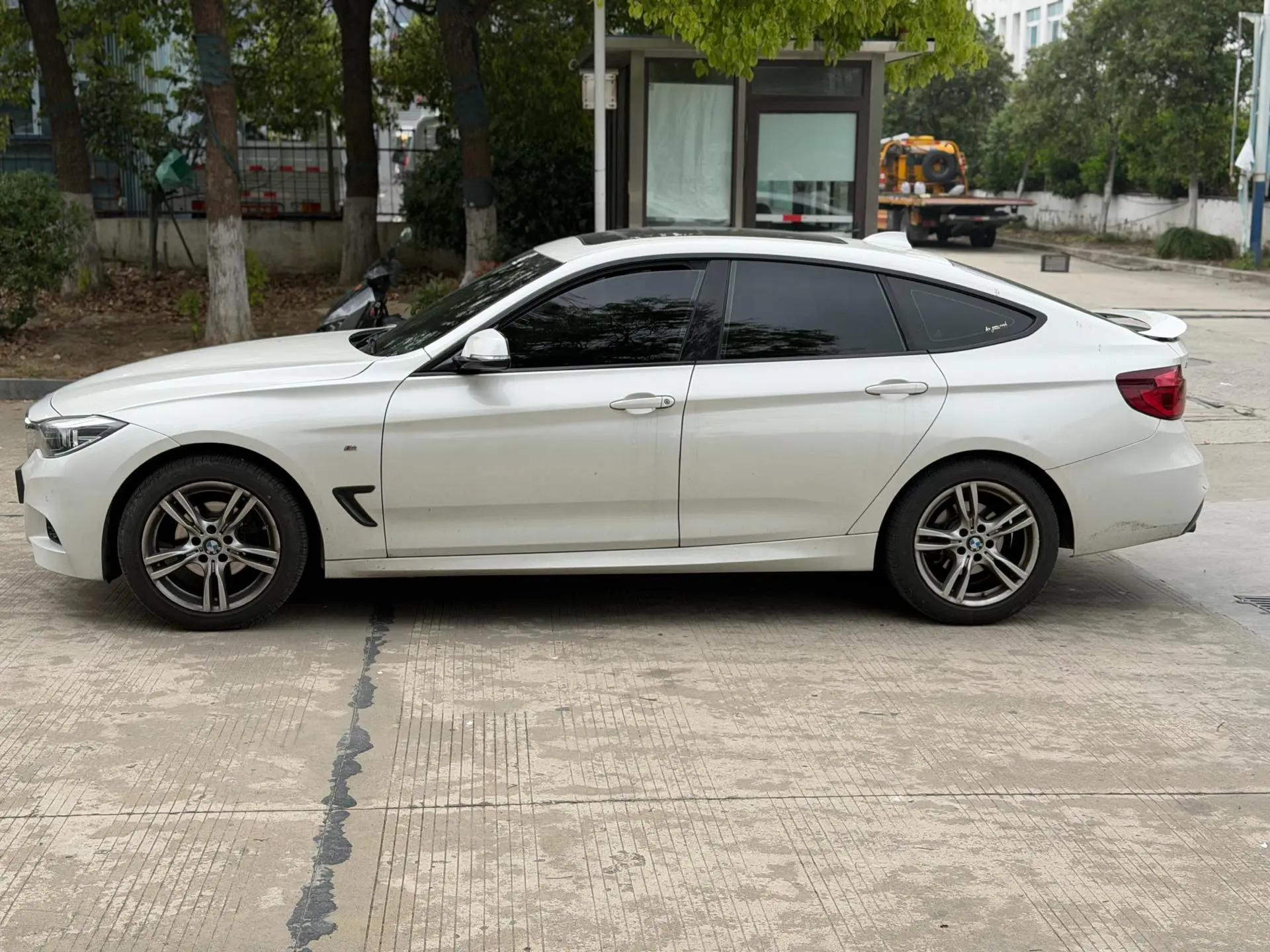 BMW 3 GT 2019 320i M sports suit 4
