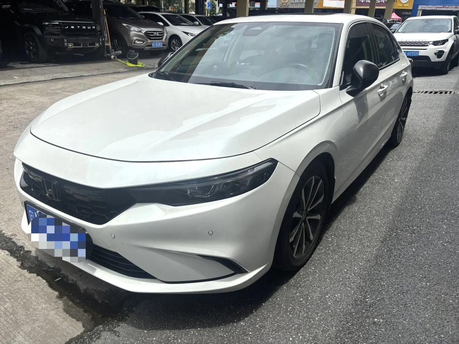 Open image lightbox: Honda 2023 Civic 1.5T CVT 240TURBO Luxury Edition Automatic