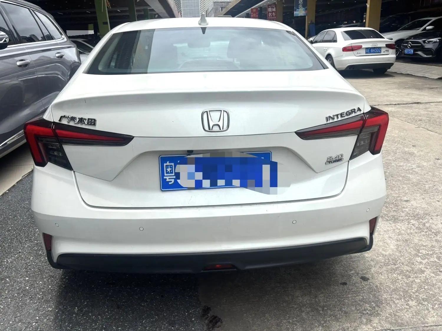 Honda 2023 Civic 1.5T CVT 240TURBO Luxury Edition Automatic 3