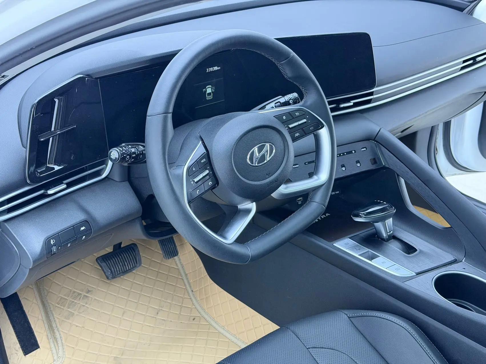 Elantra 2022 1.5L CVT LUX Premium Edition 7