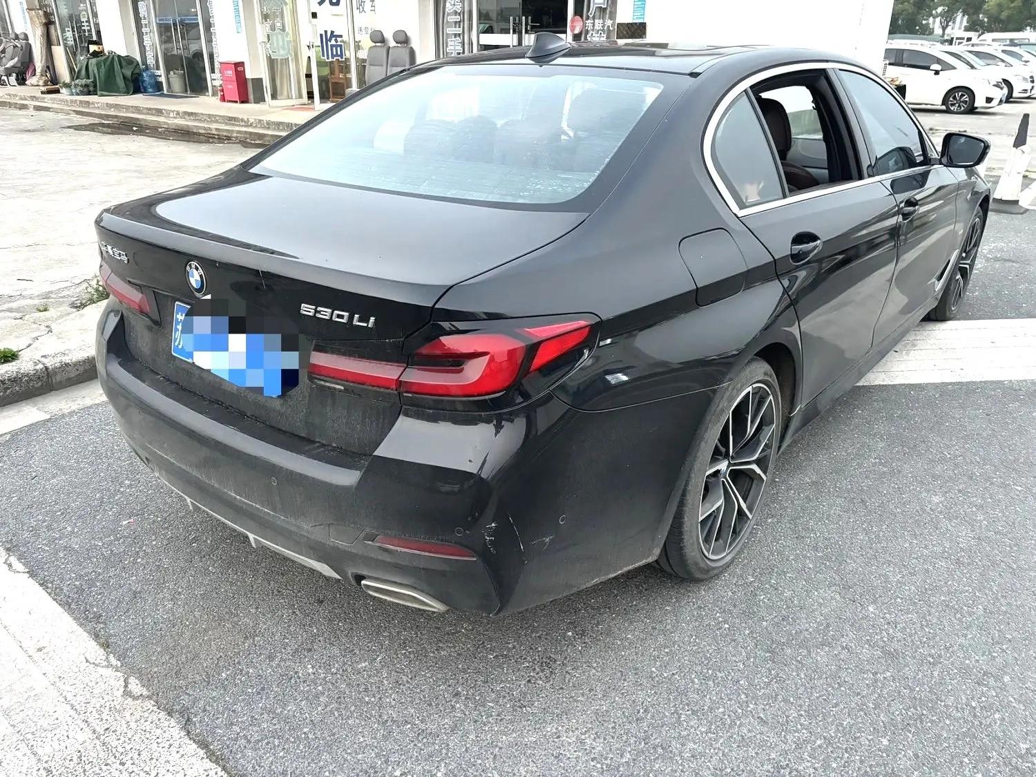 BMW 5 Series 2021 530Li Exclusive M Sports Suit 3