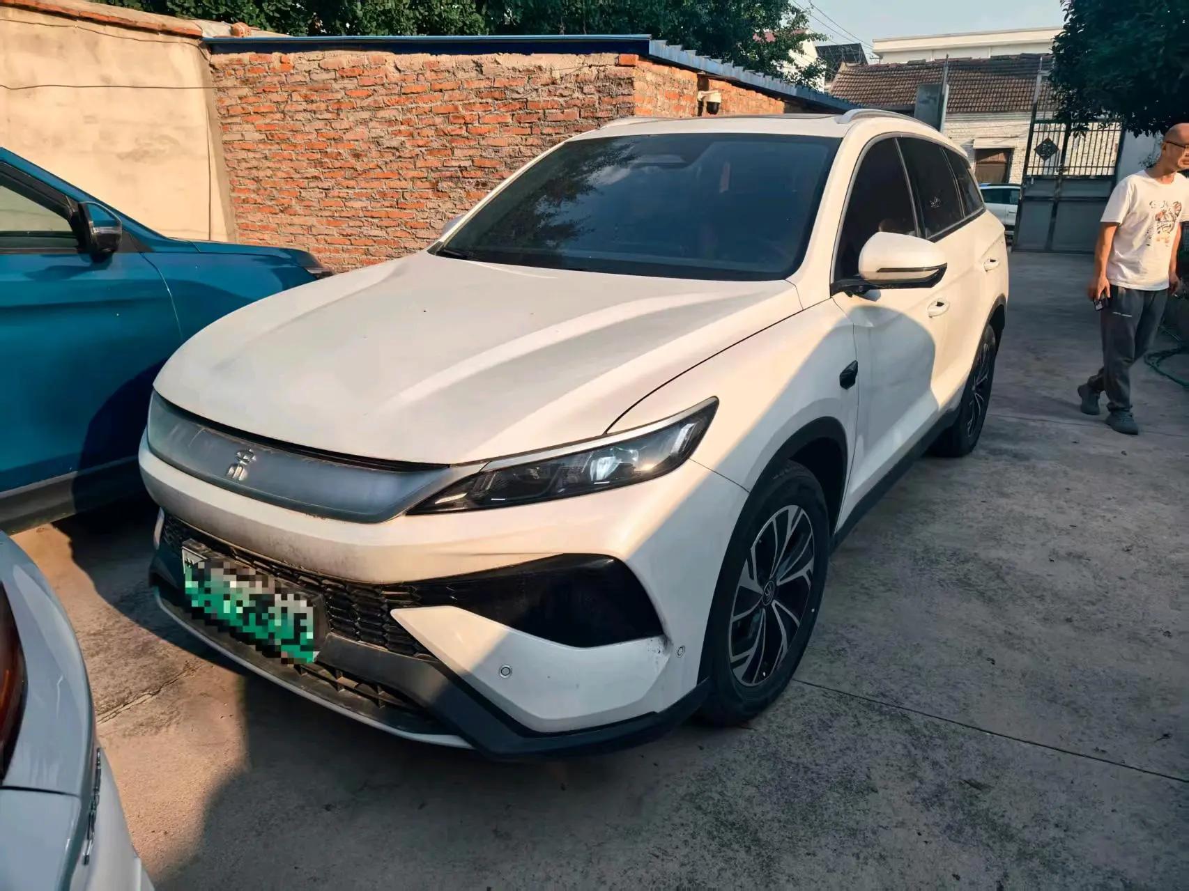 比亚迪 宋Pro新能源 2025款 宋Pro DM-i 1.5 无级 智驾版 115KM超越型 自动挡