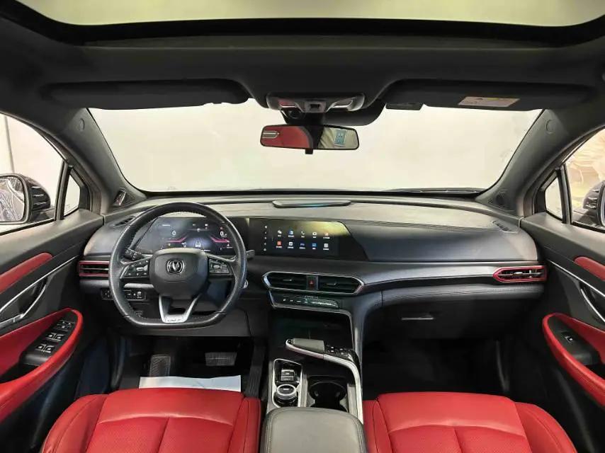 ChangAn UNI-T 2020 1.5T Honorable Model 4