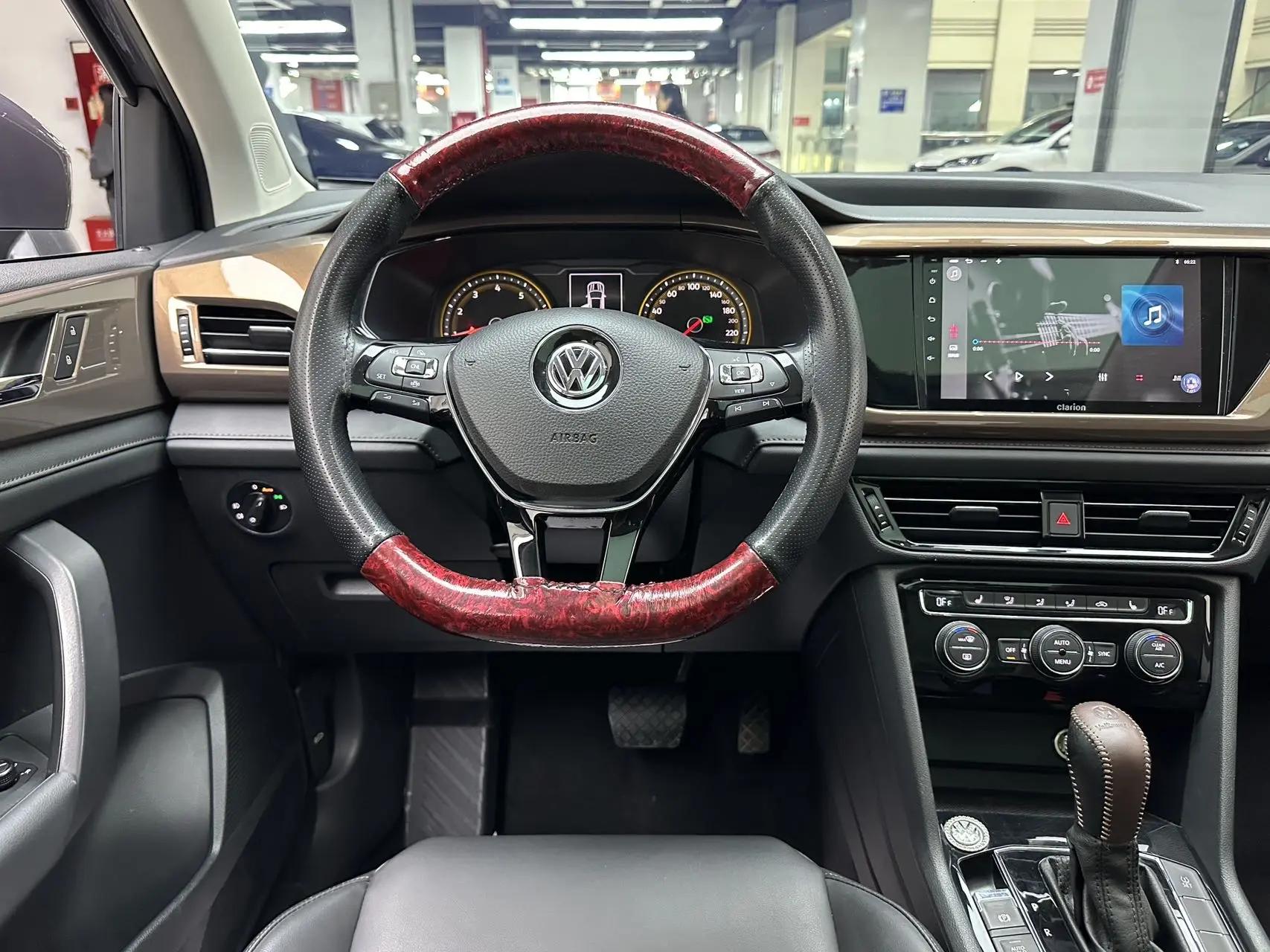 Tuyue 2019 280TSI Two-Drive Deluxe Edition National V 9