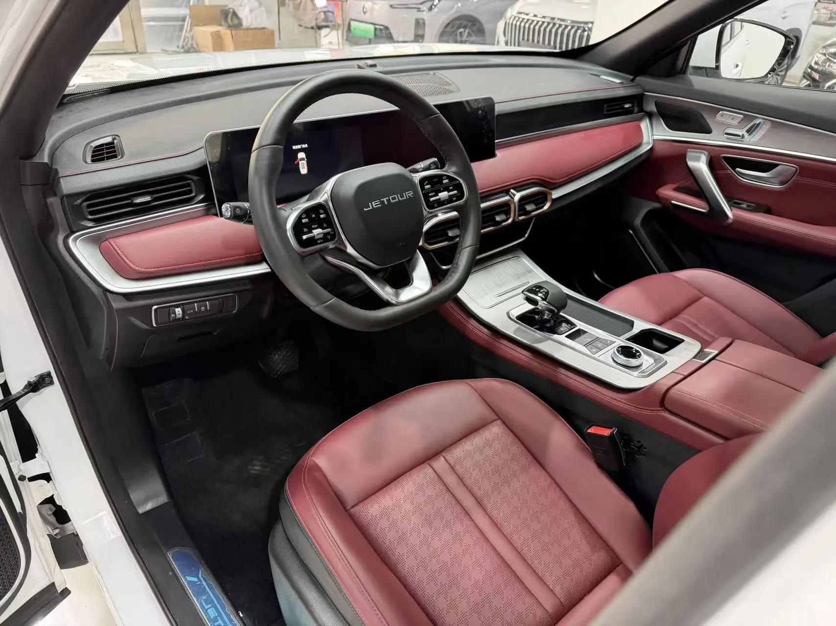 Jetour 2025 X70 PLUS 1.5T Champion Edition MAX 5-seater Automatic 11