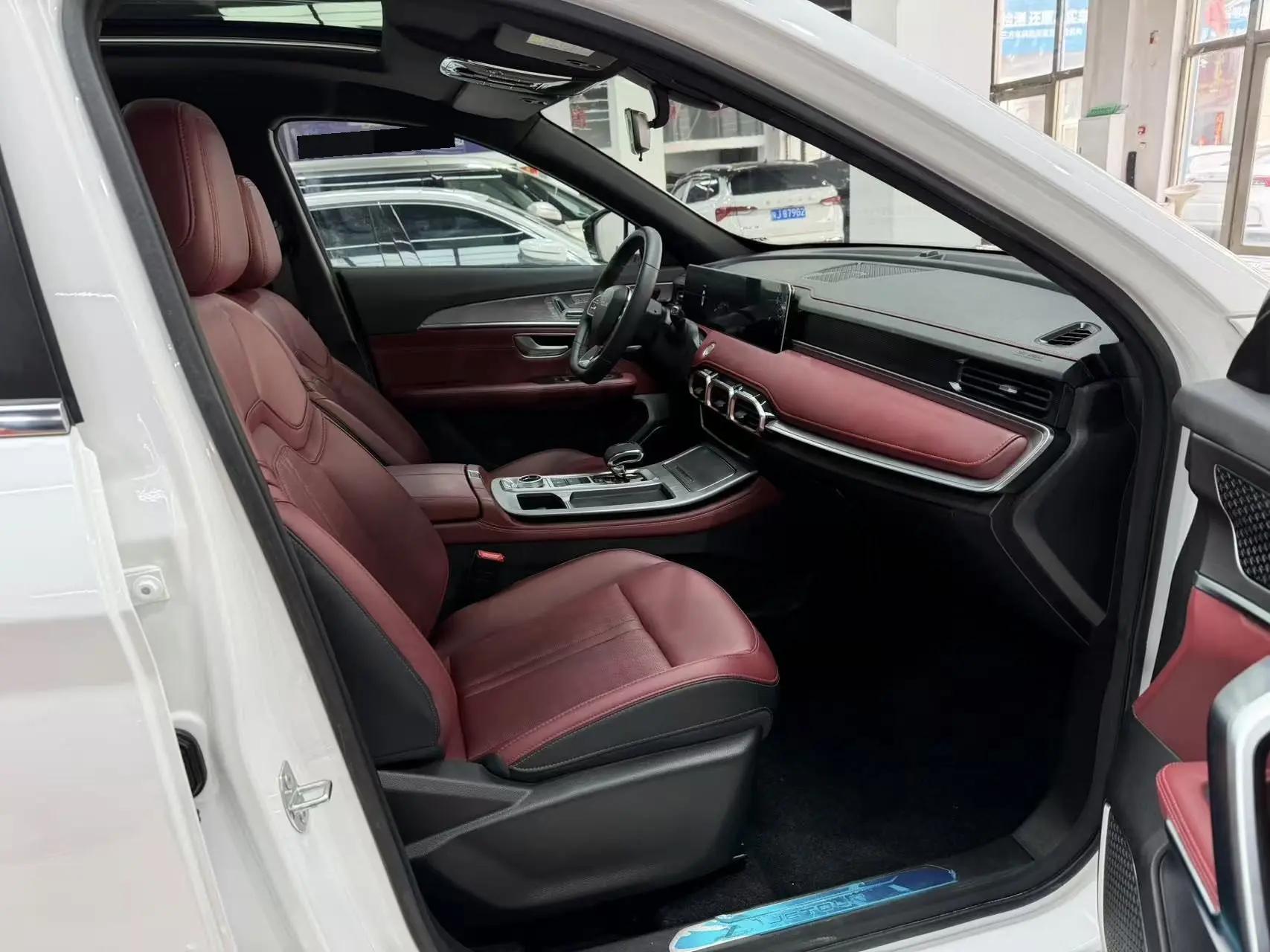 Jetour 2025 X70 PLUS 1.5T Champion Edition MAX 5-seater Automatic 16