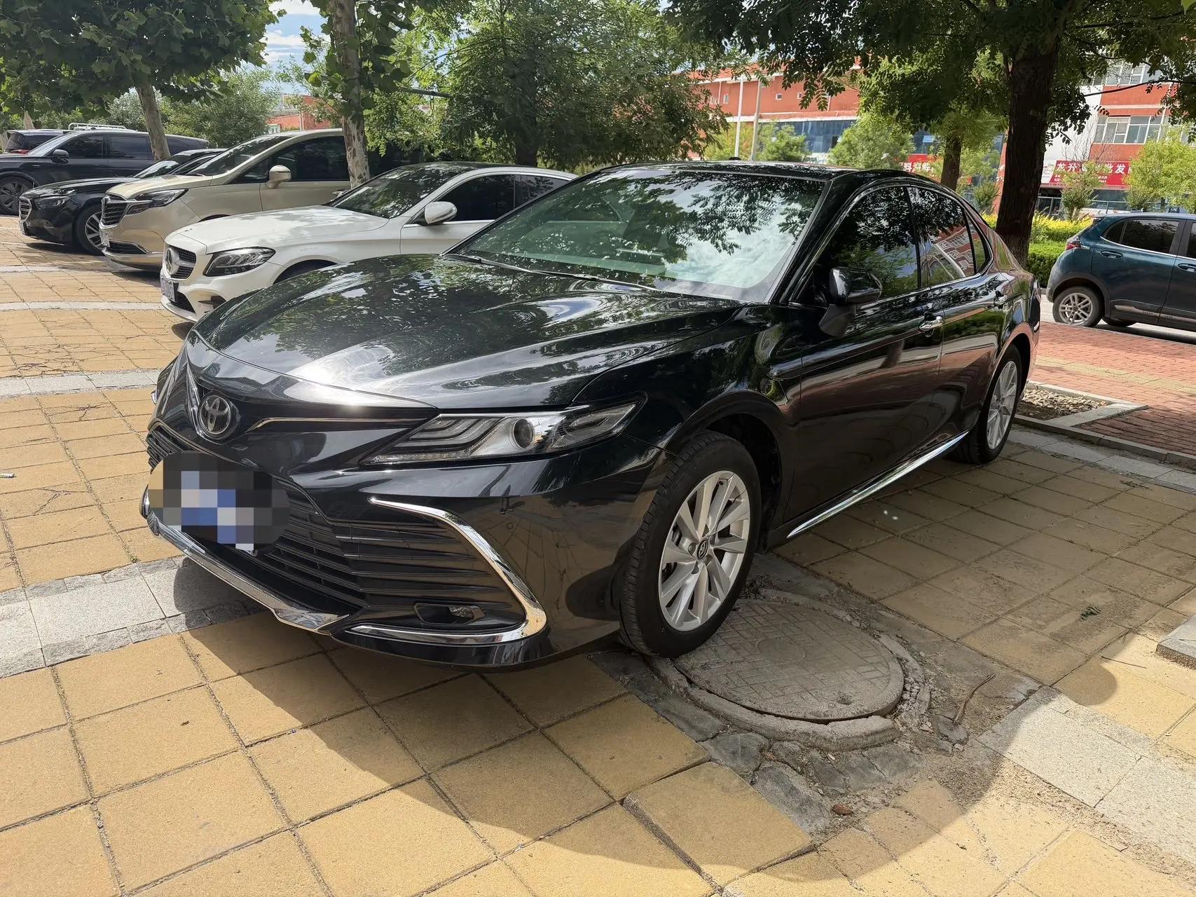 Открыть галерею: Toyota 2023 Camry 2.0G CVT Luxury Edition Automatic
